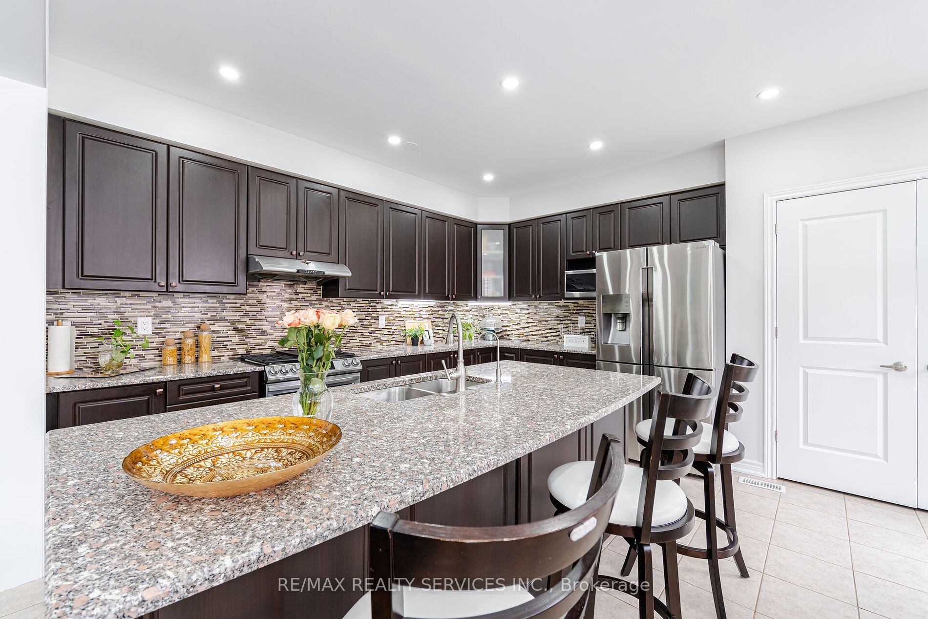 7 Swanton Rd