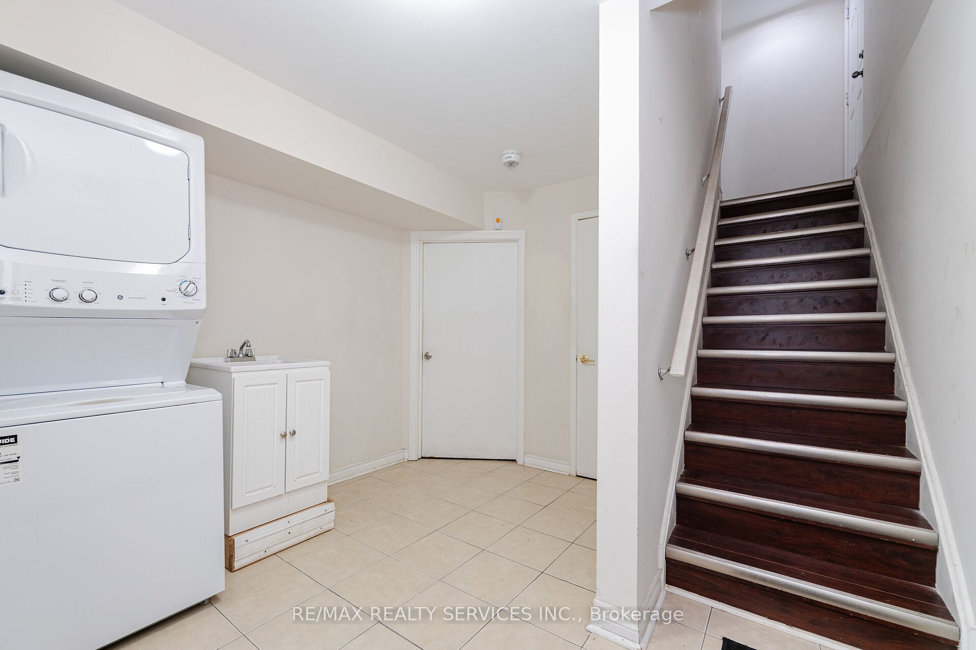 7 Swanton Rd