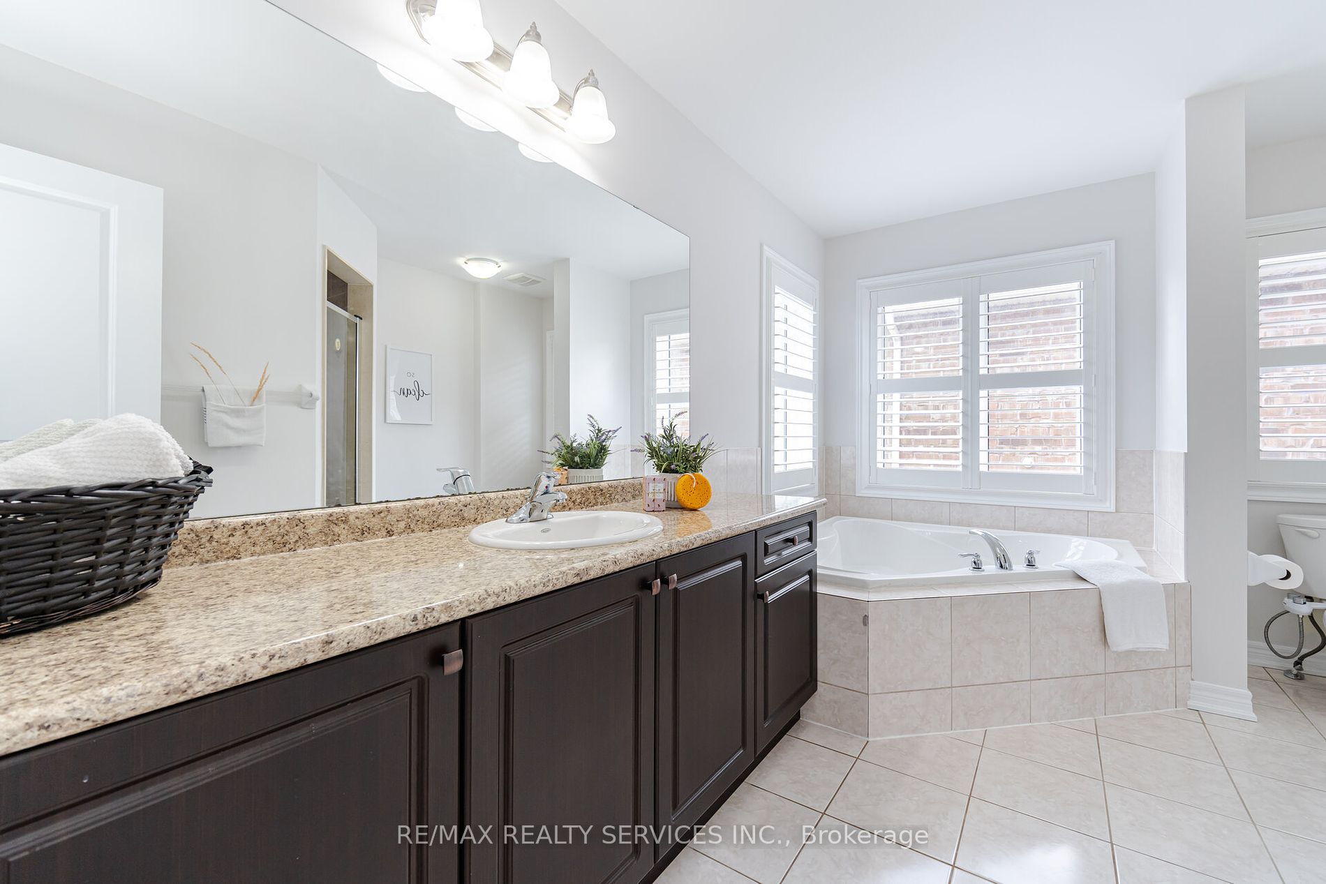 7 Swanton Rd