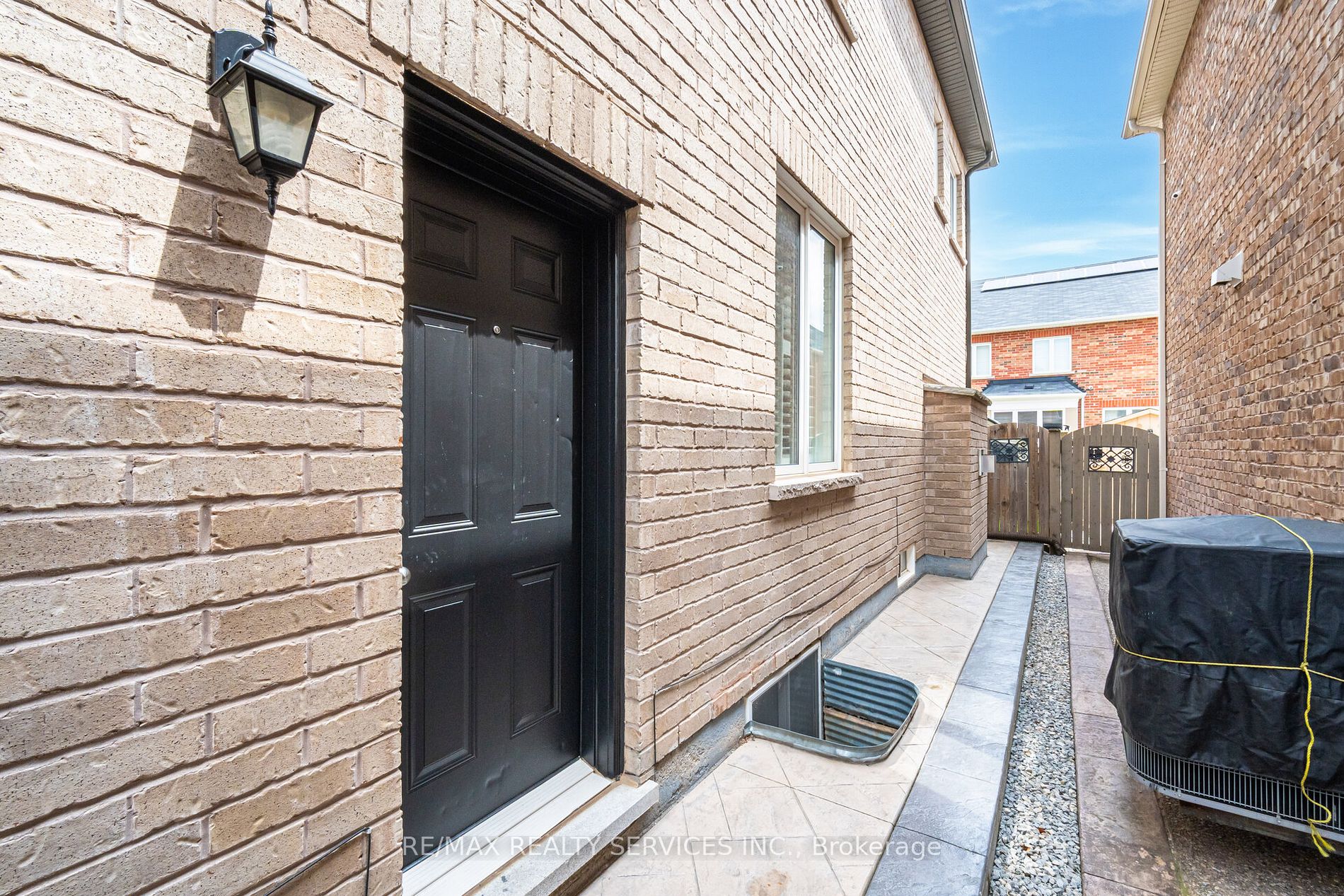 7 Swanton Rd