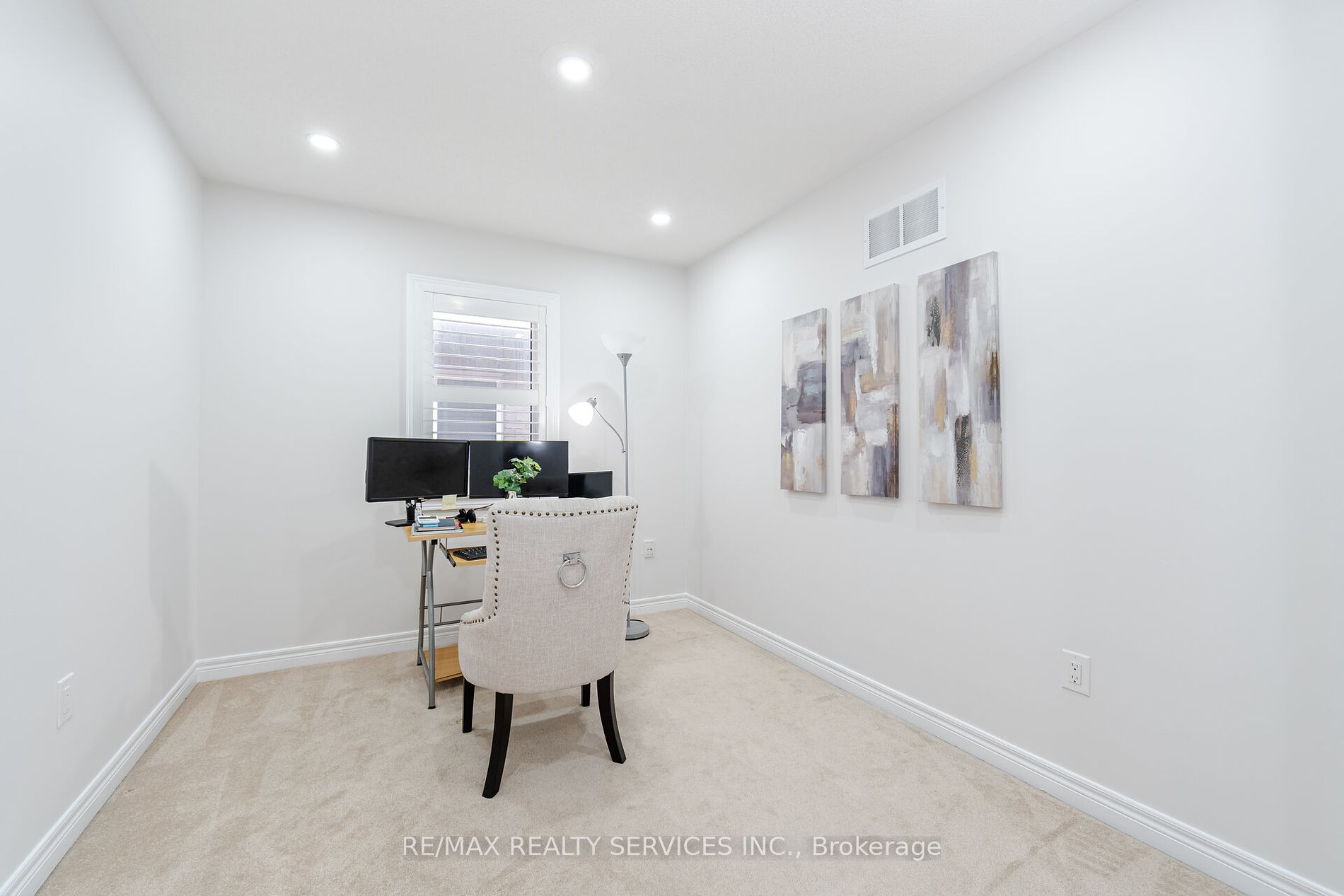 7 Swanton Rd