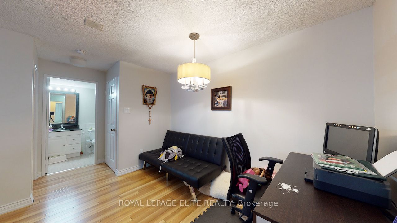 700 Constellation Dr, #202