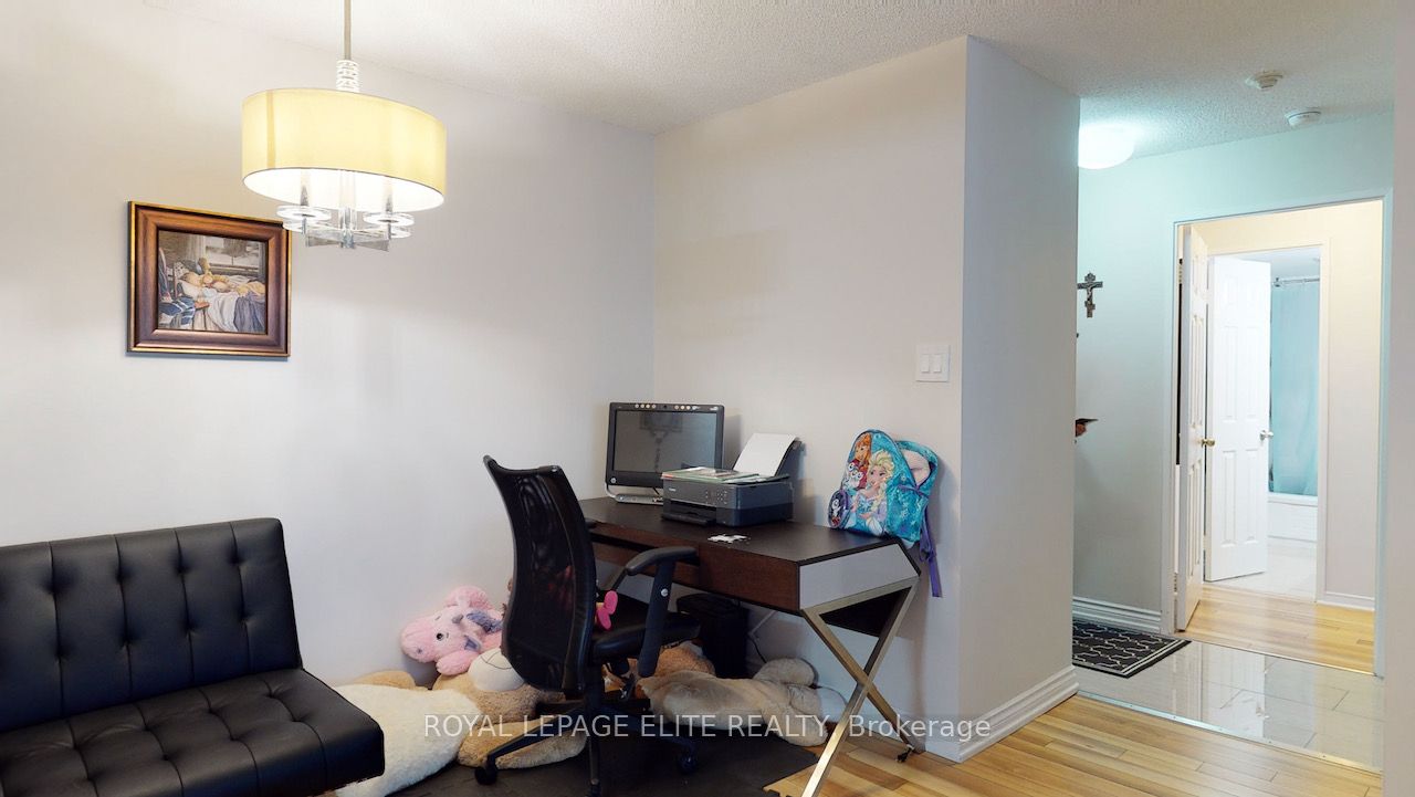 700 Constellation Dr, #202