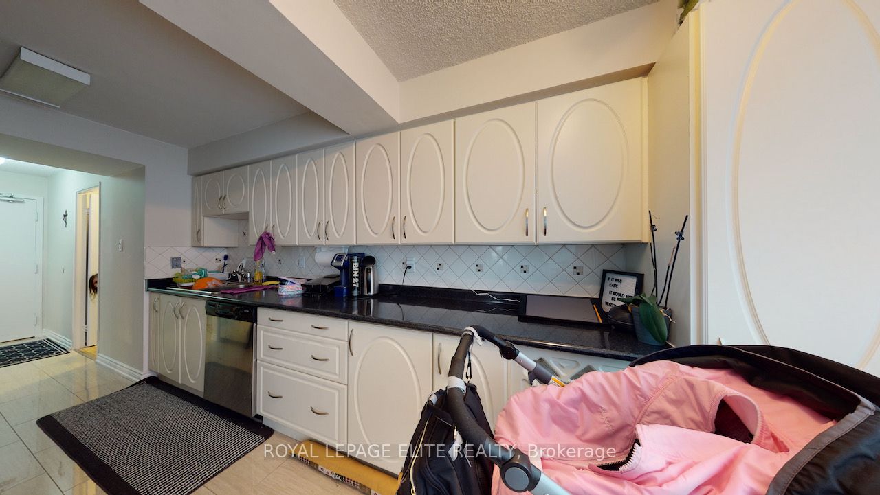700 Constellation Dr, #202