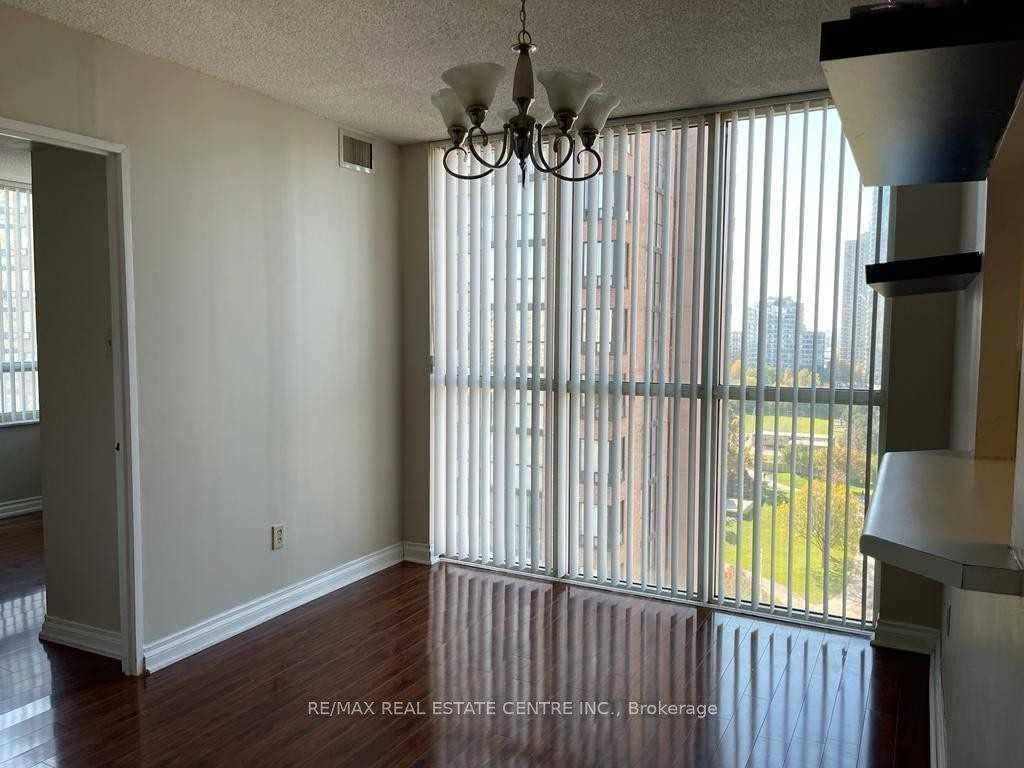 265 Enfield Place, #1403