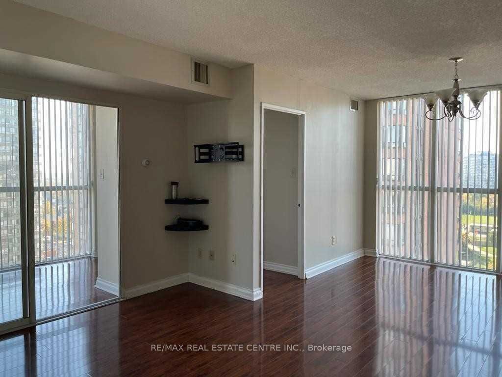 265 Enfield Place, #1403