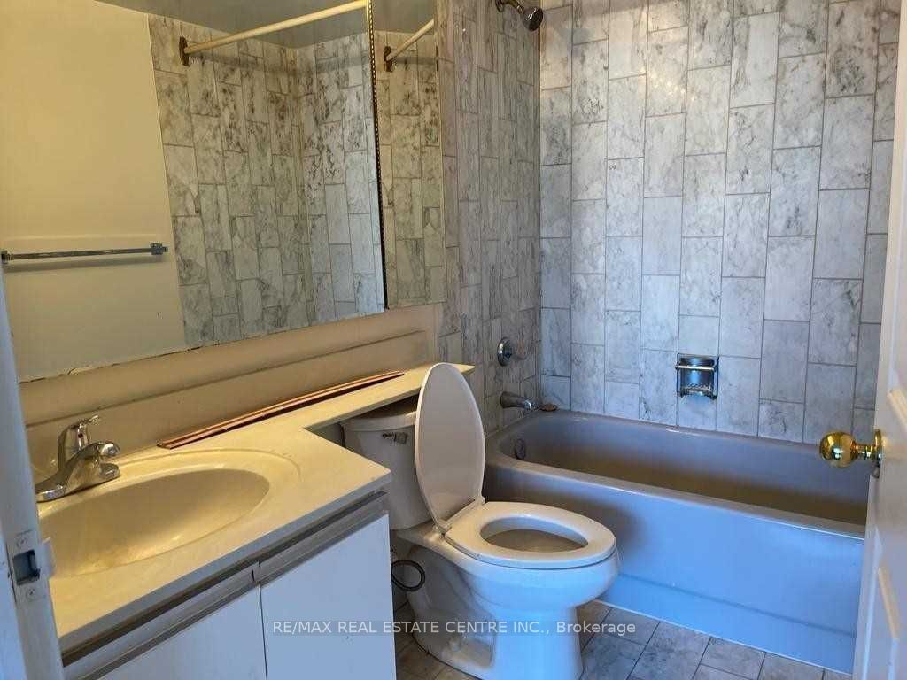 265 Enfield Place, #1403