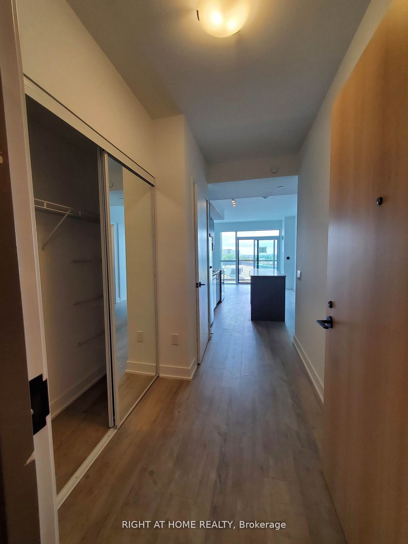 60 George Butchart Dr, #509