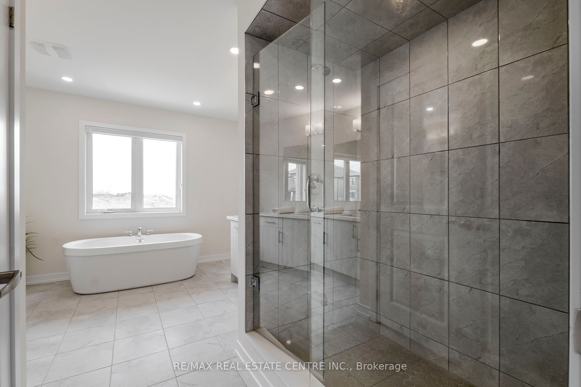 1535 Wellwood Terr