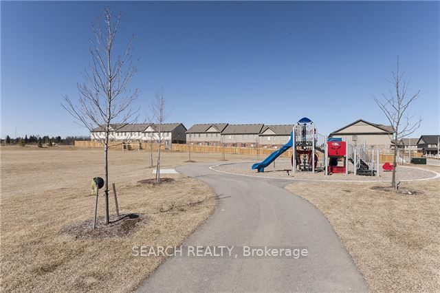 124 Parkinson Crescent, #16
