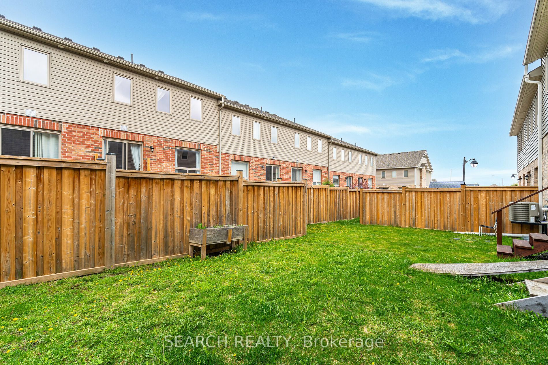 124 Parkinson Crescent, #16
