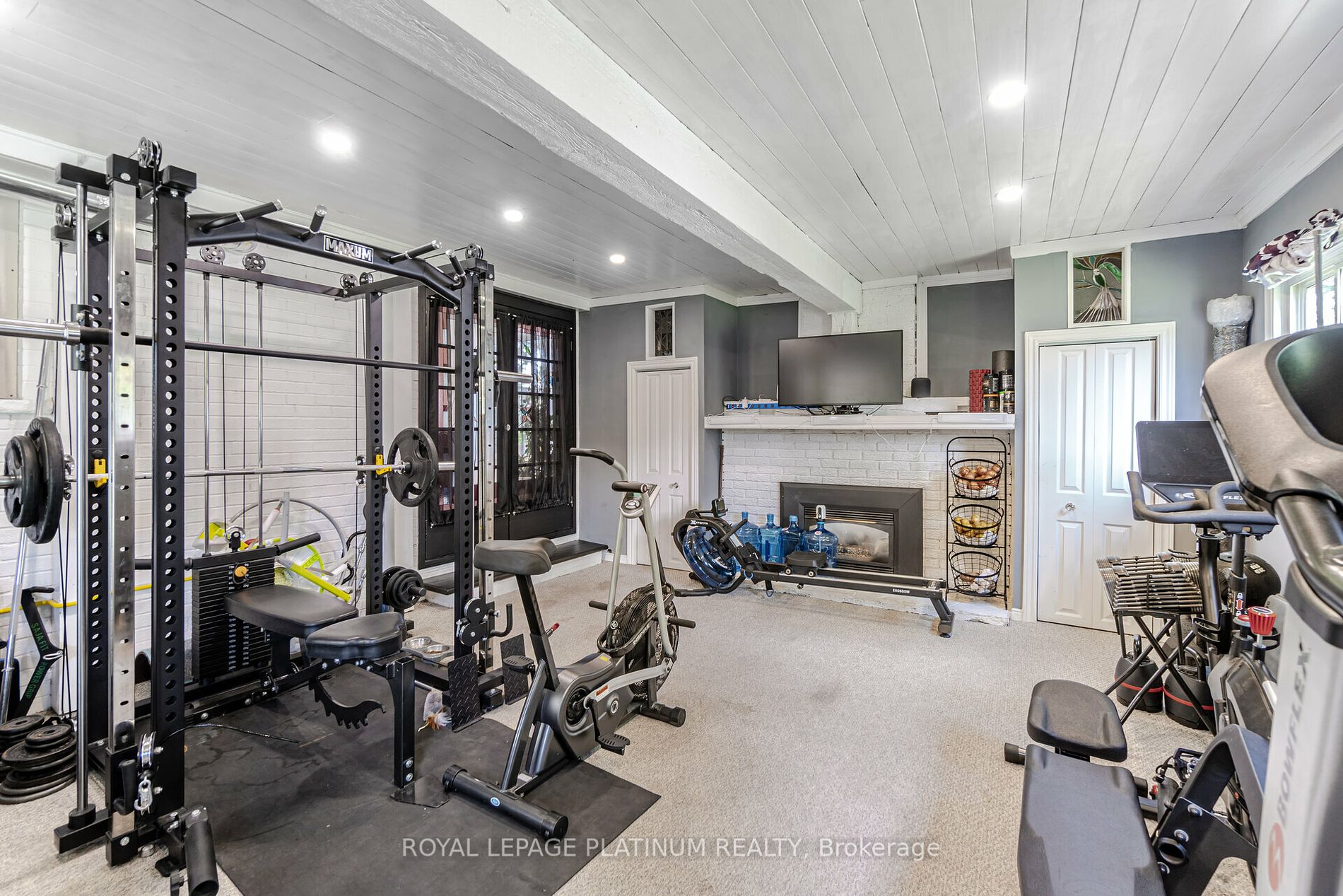 63 Faludon Dr
