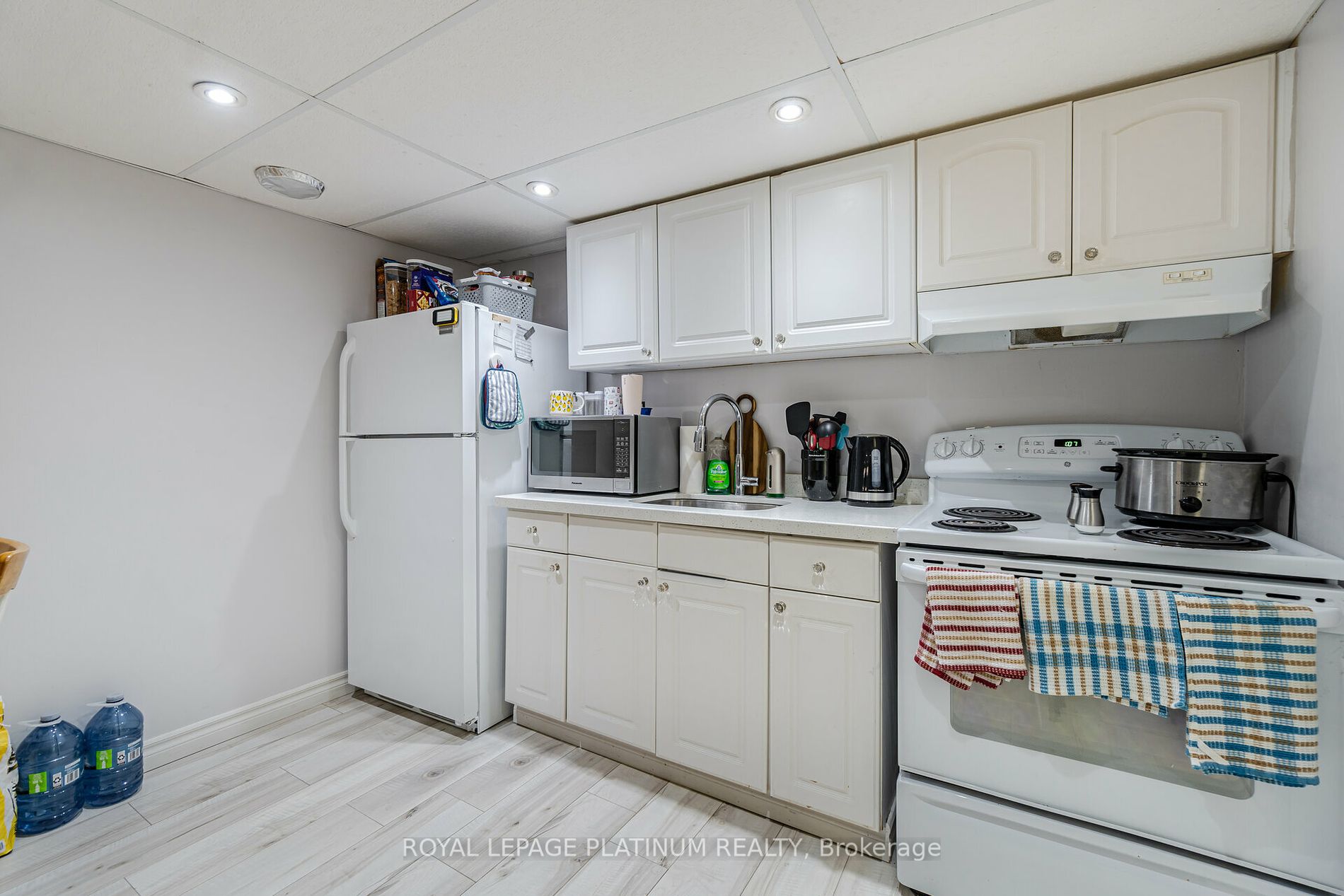 63 Faludon Dr