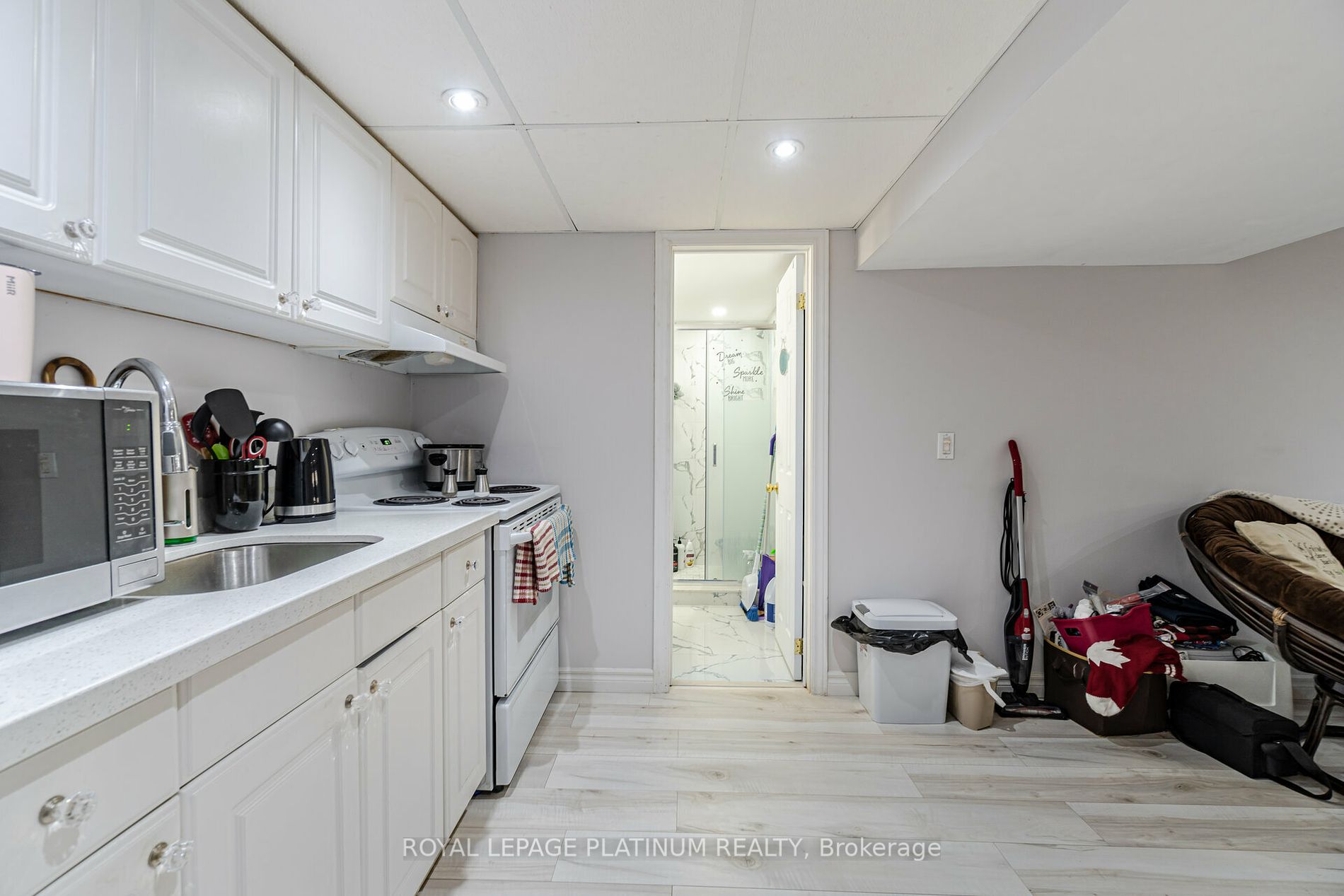 63 Faludon Dr