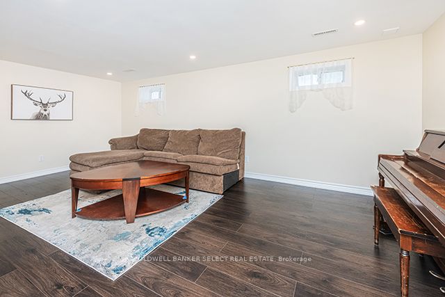 354 Whitehead Crescent