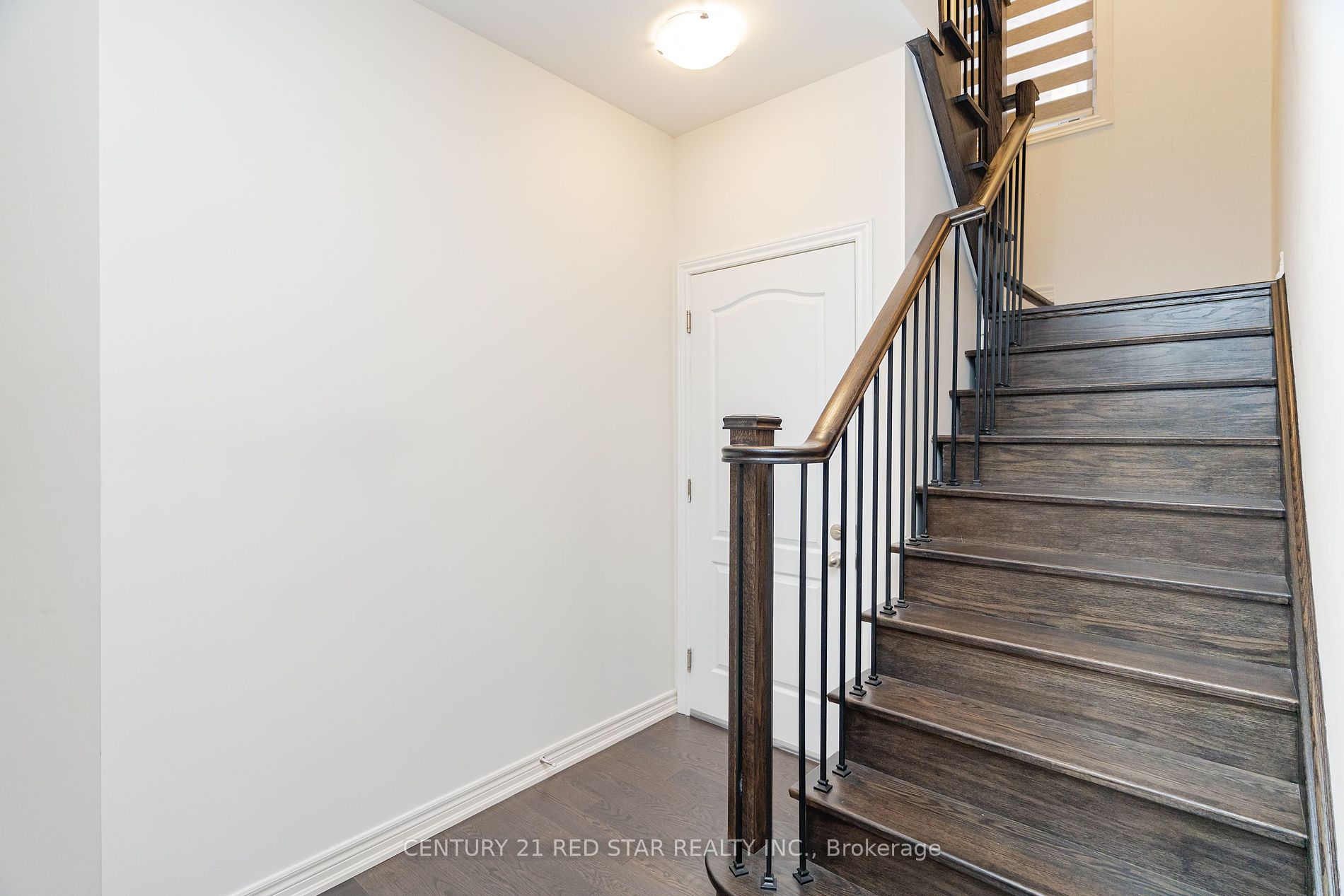 15 Matterhorn Road