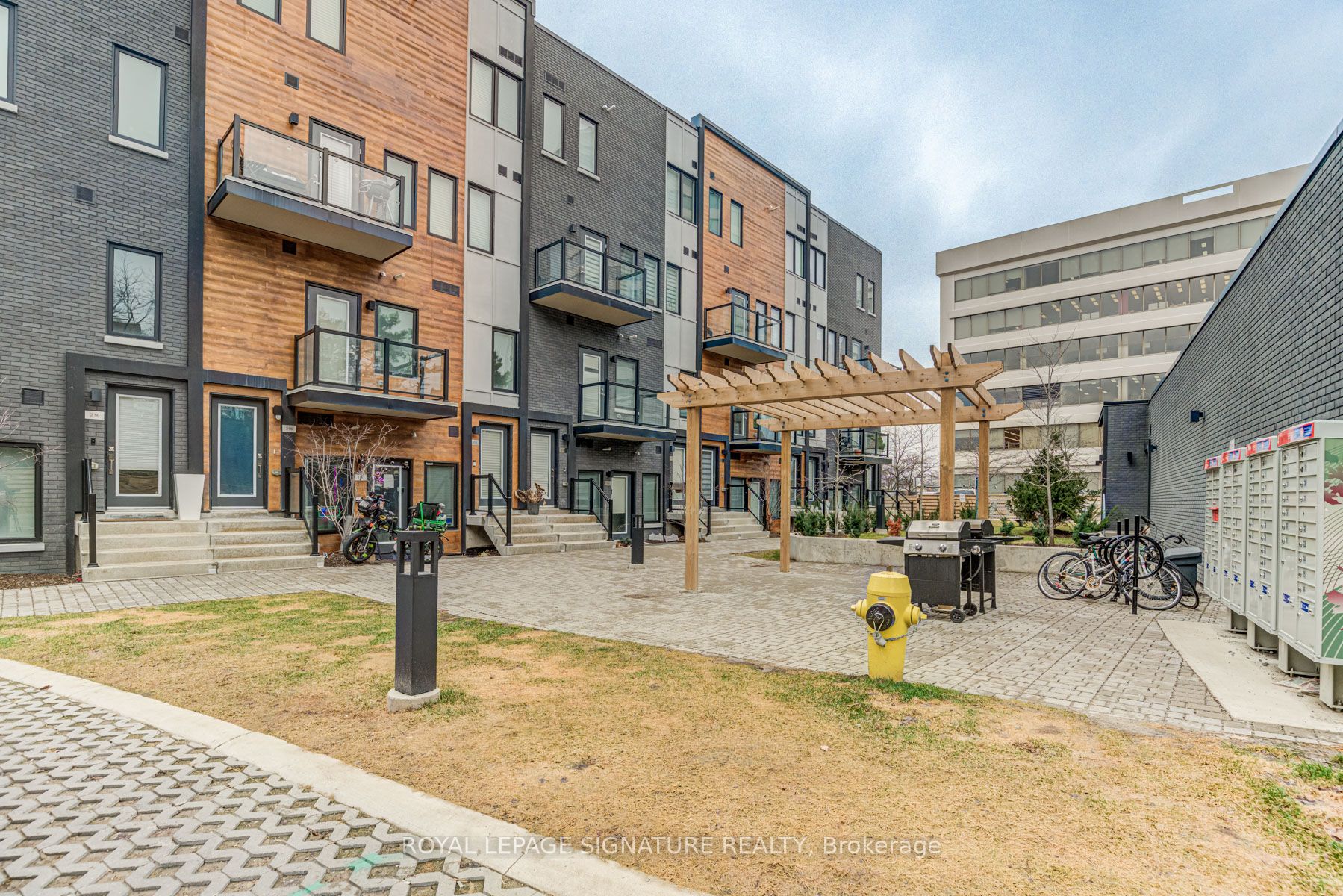 402 The East Mall, #213
