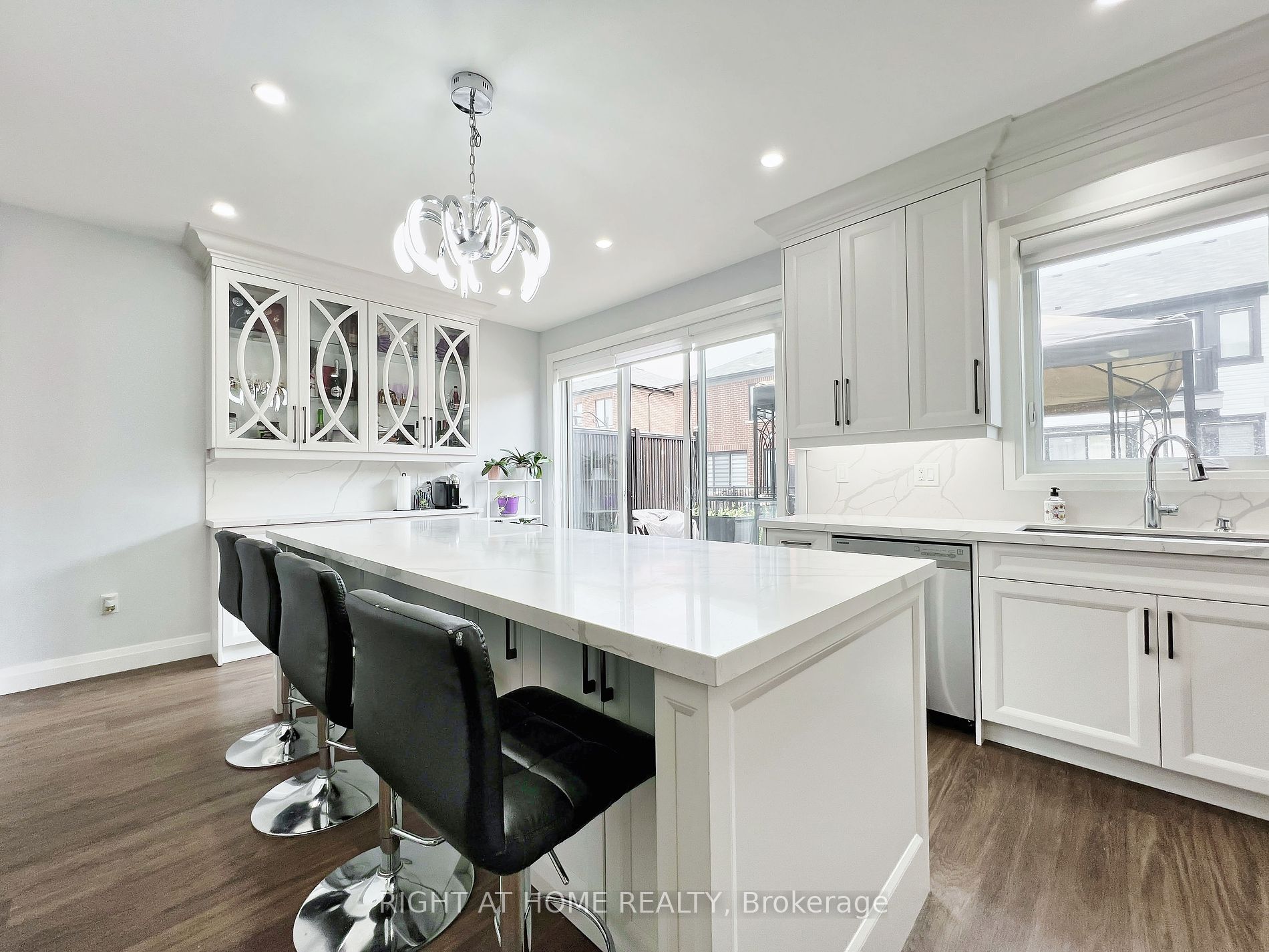 975 Whitlock Avenue #20