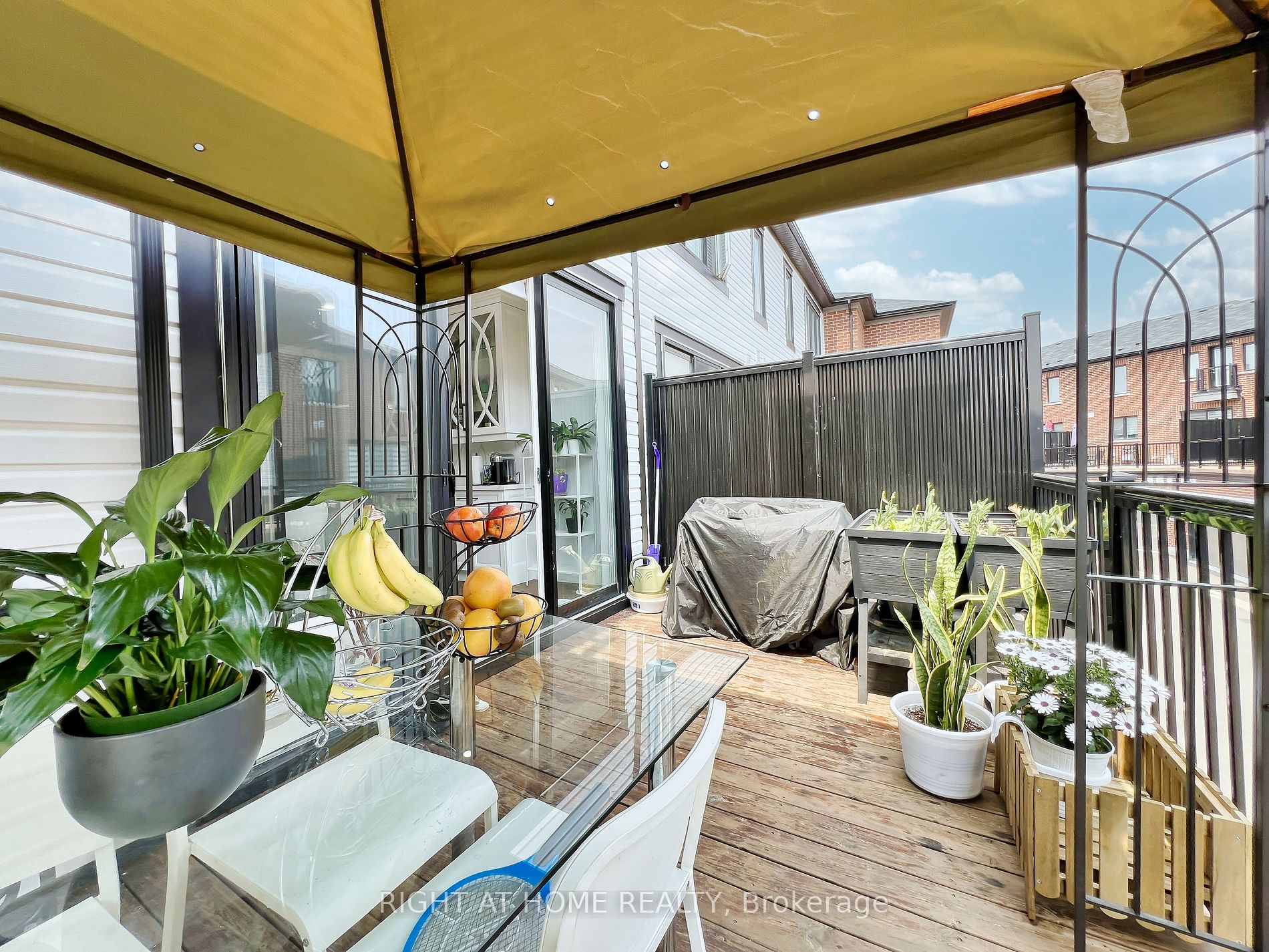 975 Whitlock Avenue #20
