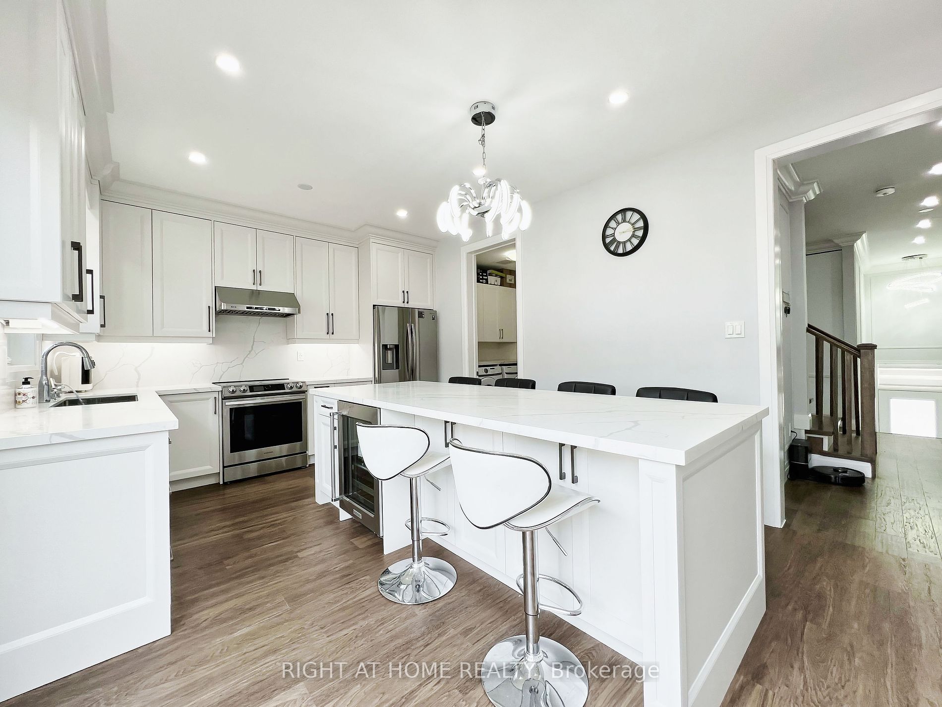975 Whitlock Avenue #20