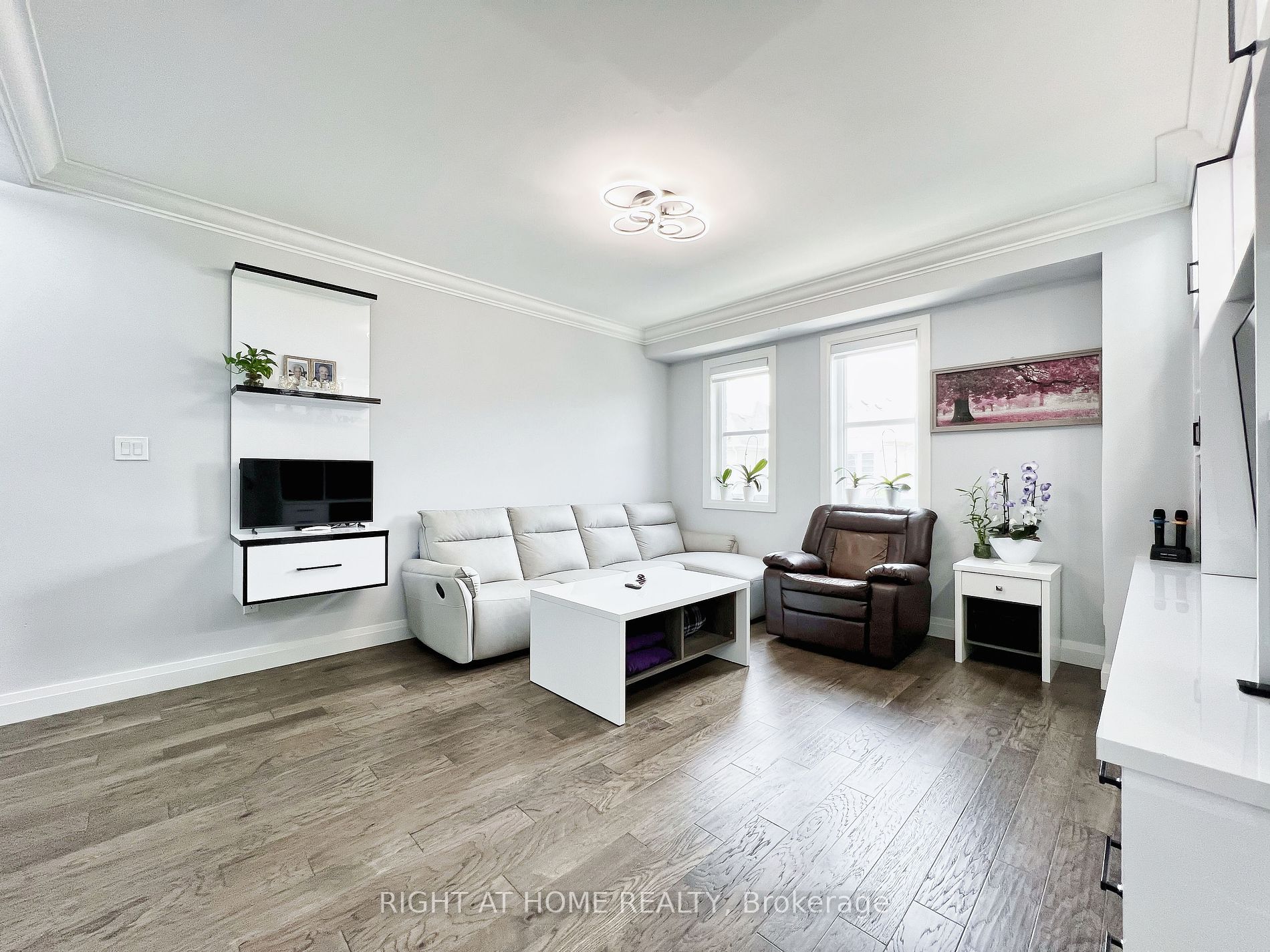 975 Whitlock Avenue #20