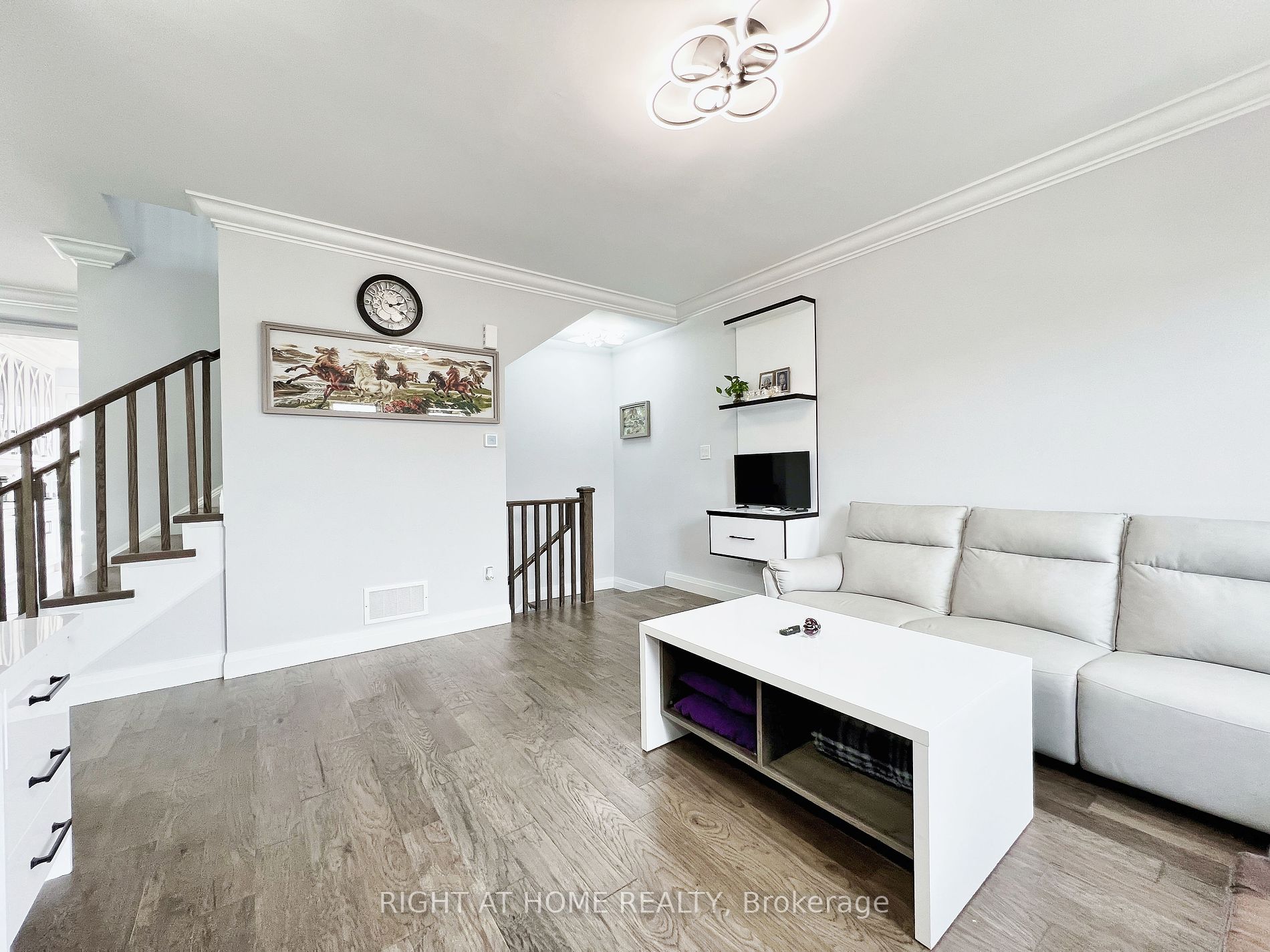 975 Whitlock Avenue #20