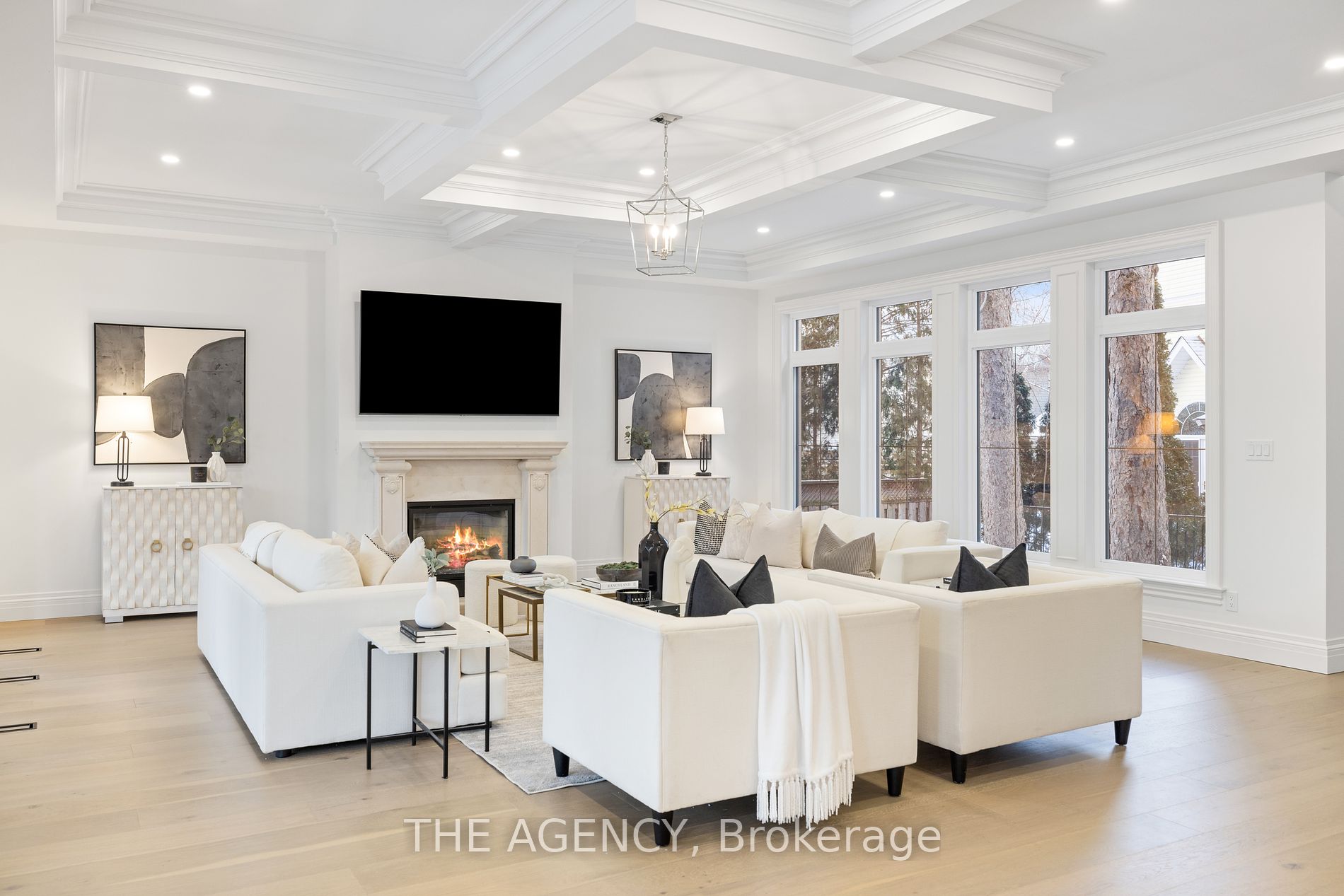 2409 Lakeshore Road