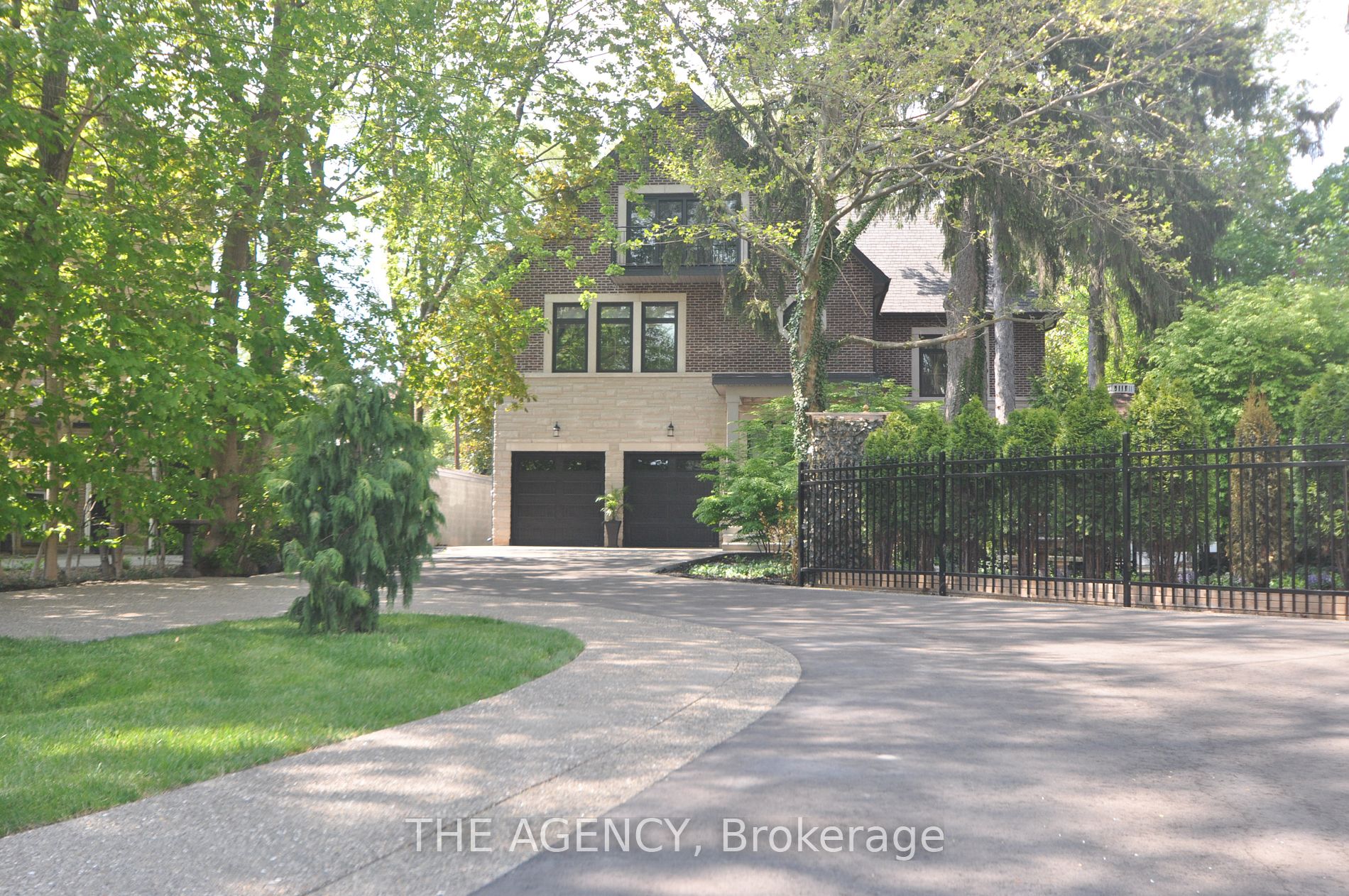 2409 Lakeshore Road
