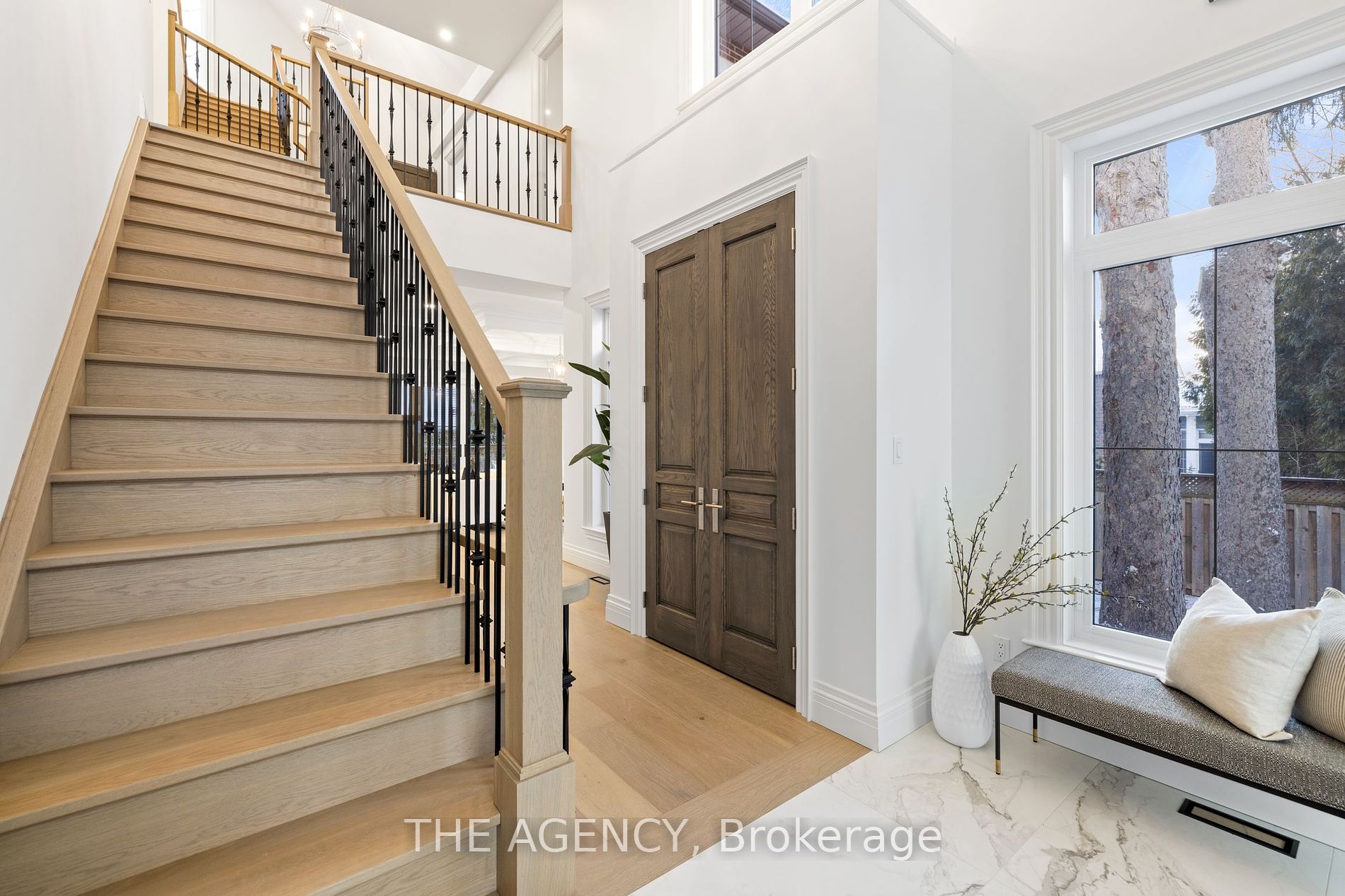 2409 Lakeshore Road