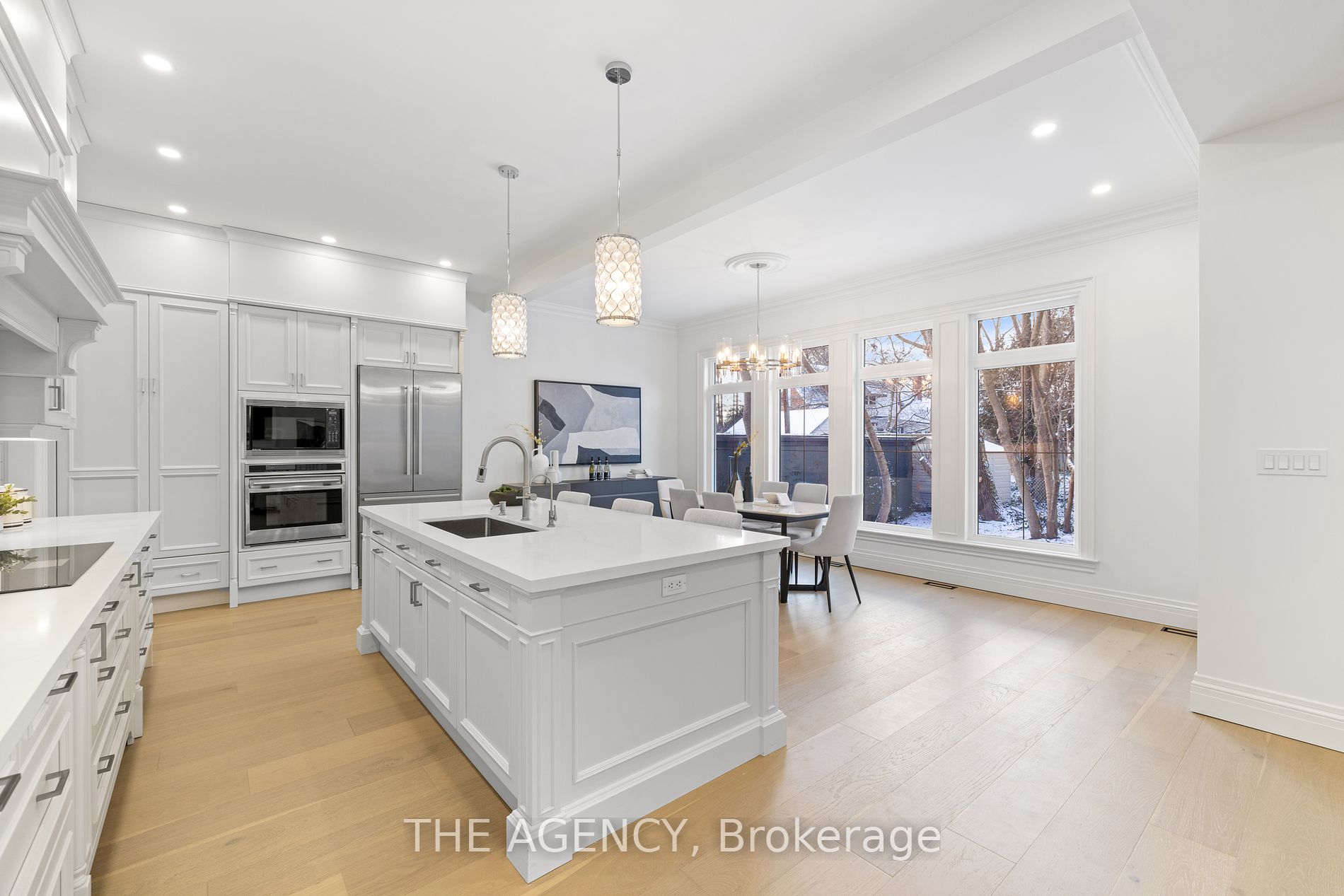 2409 Lakeshore Road