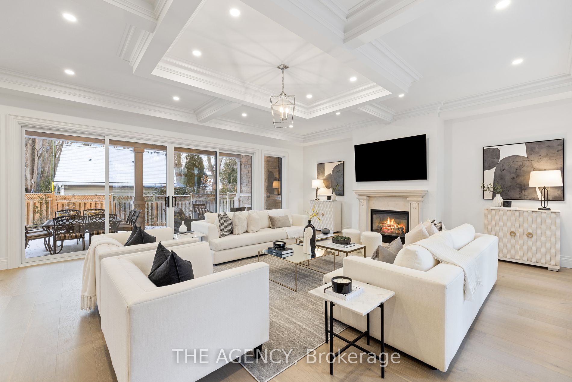 2409 Lakeshore Road