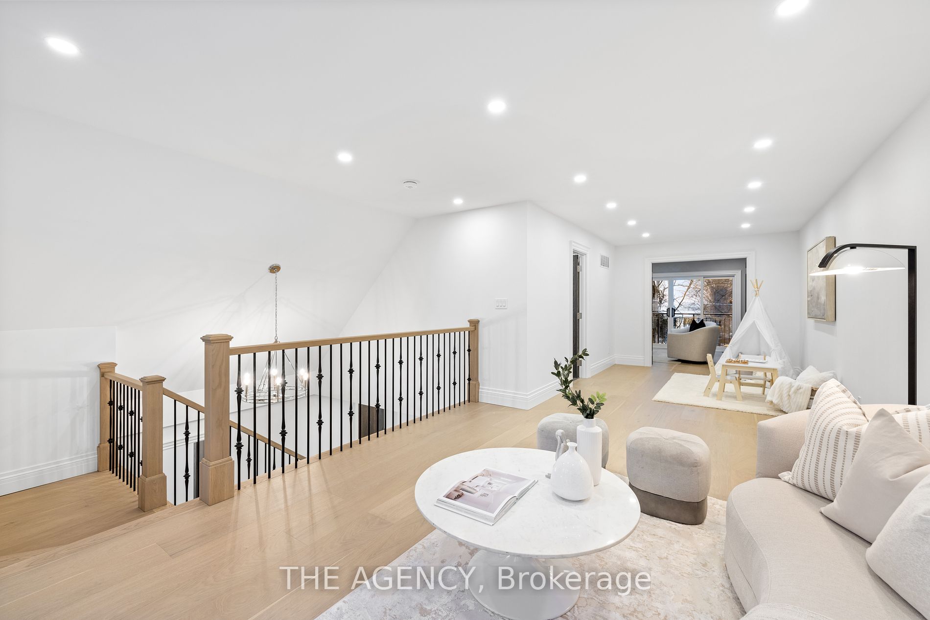 2409 Lakeshore Road