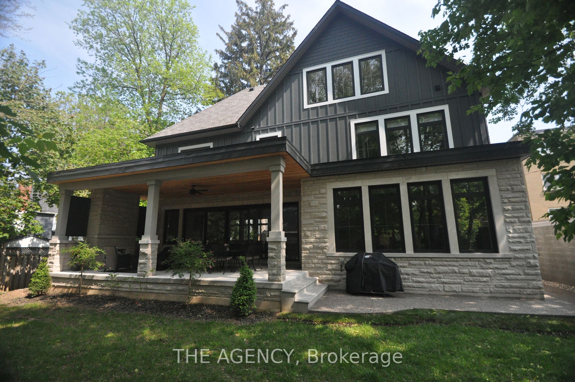 2409 Lakeshore Road