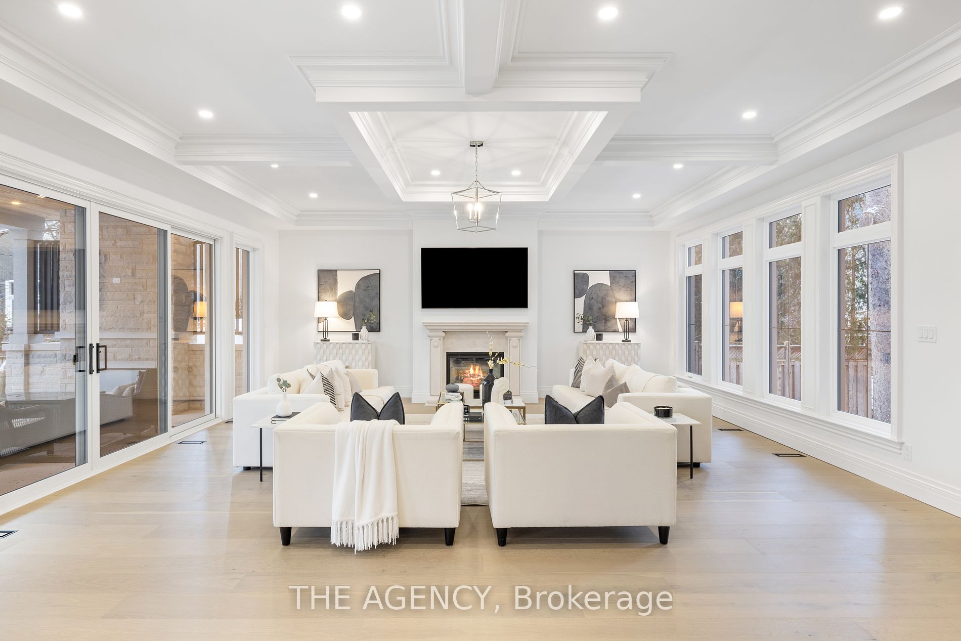 2409 Lakeshore Road