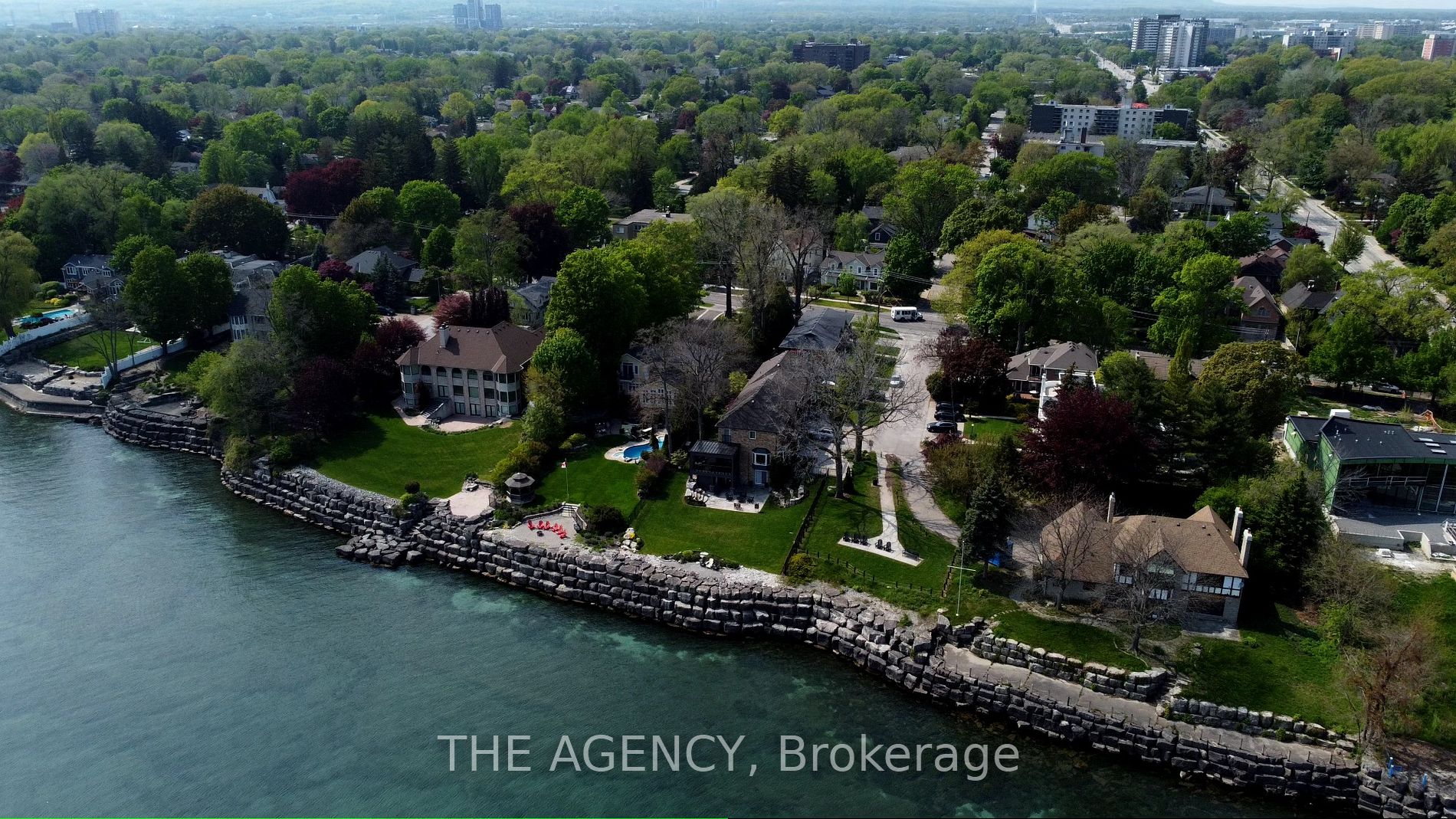 2409 Lakeshore Road