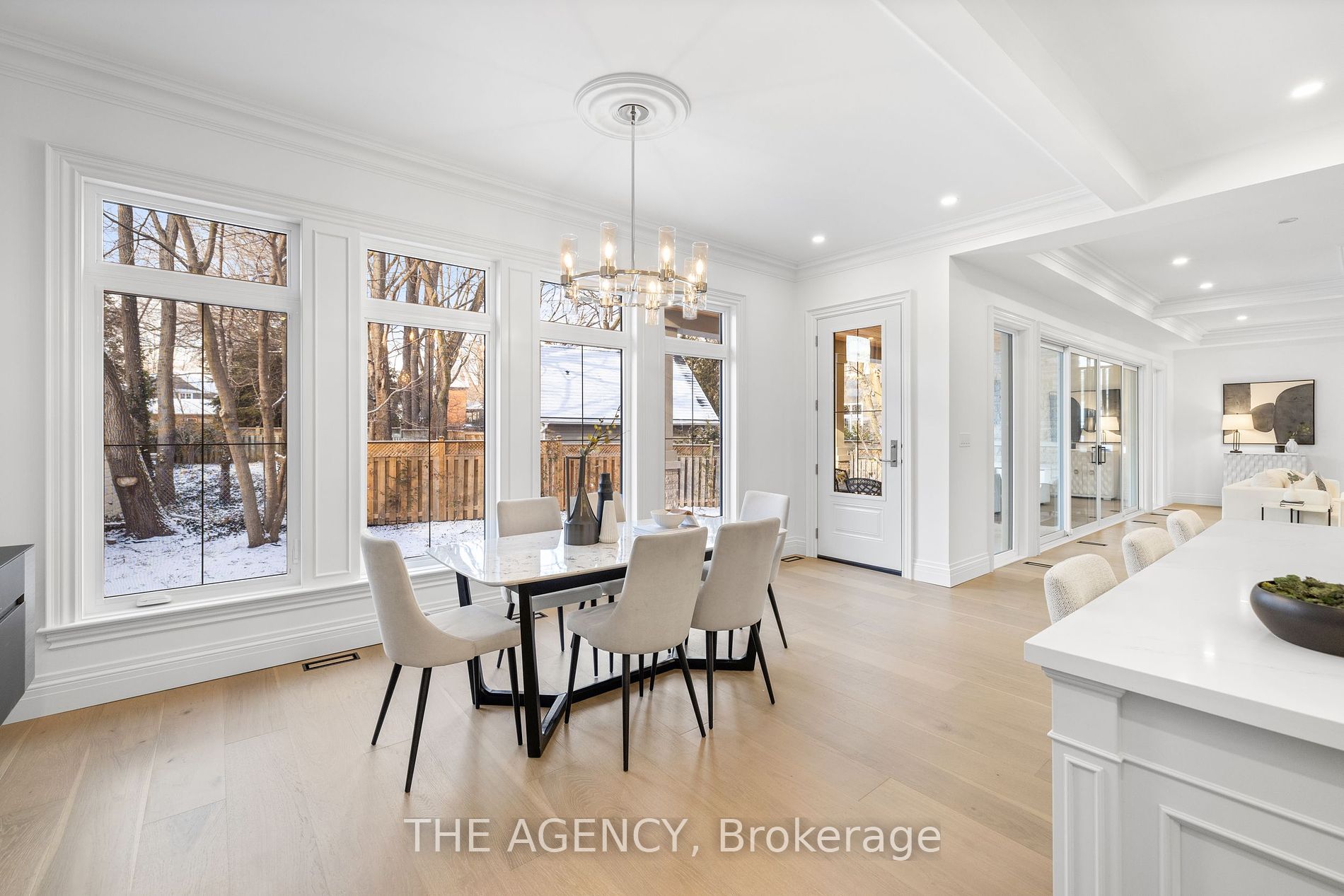 2409 Lakeshore Road