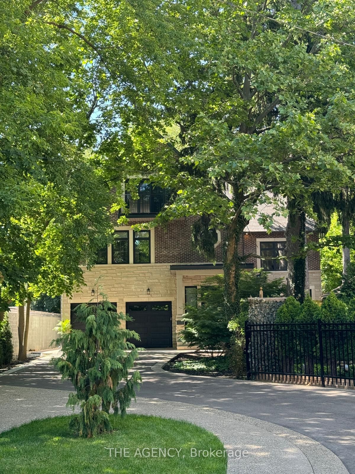 2409 Lakeshore Road