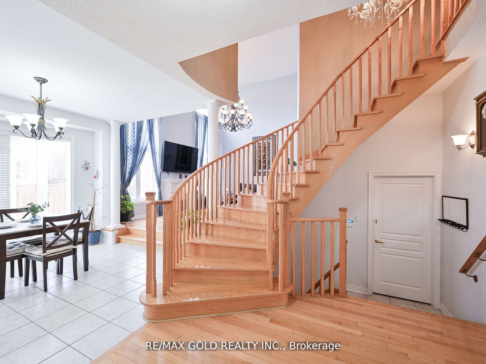 25 Maverick Cres