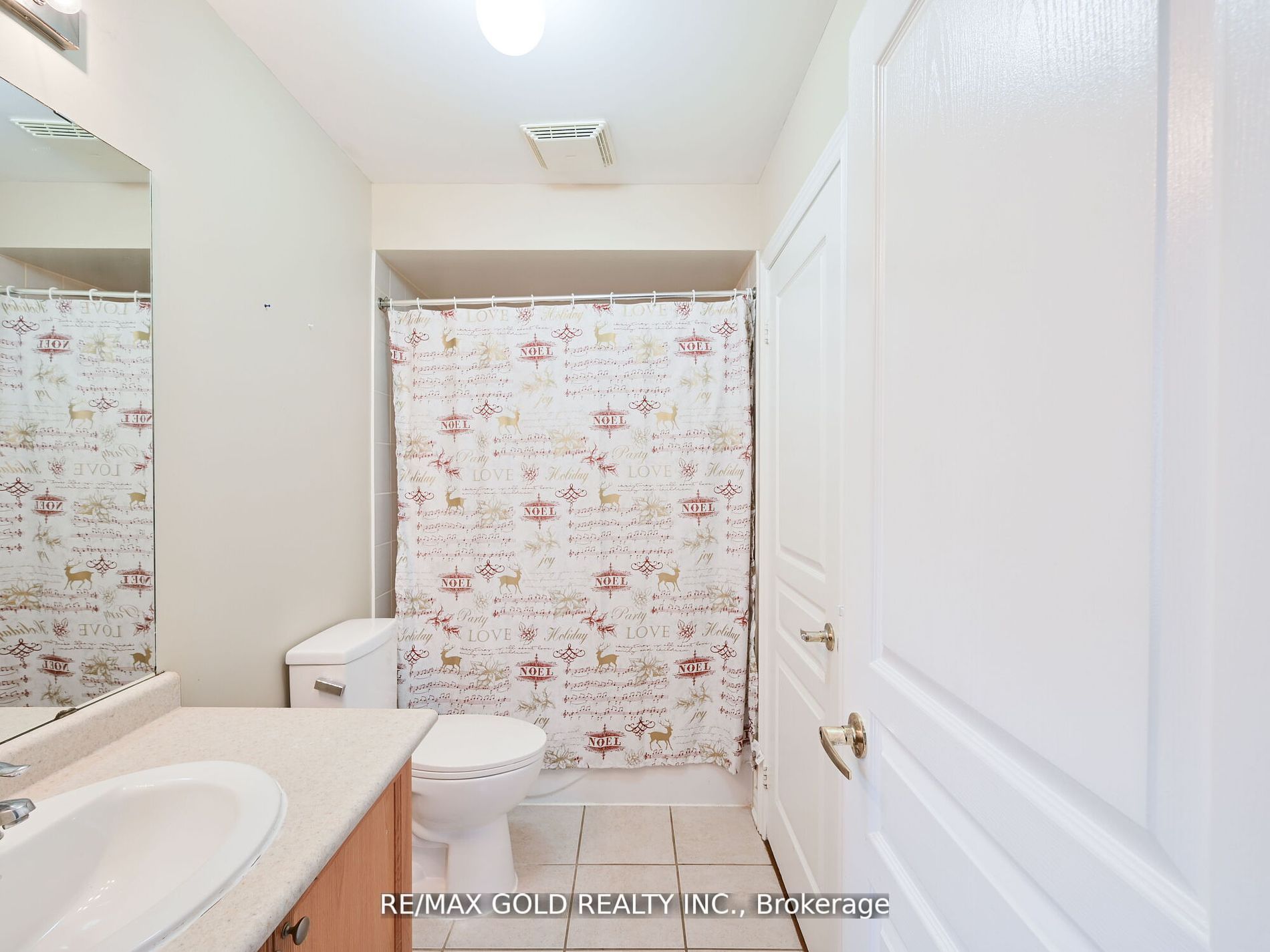25 Maverick Cres