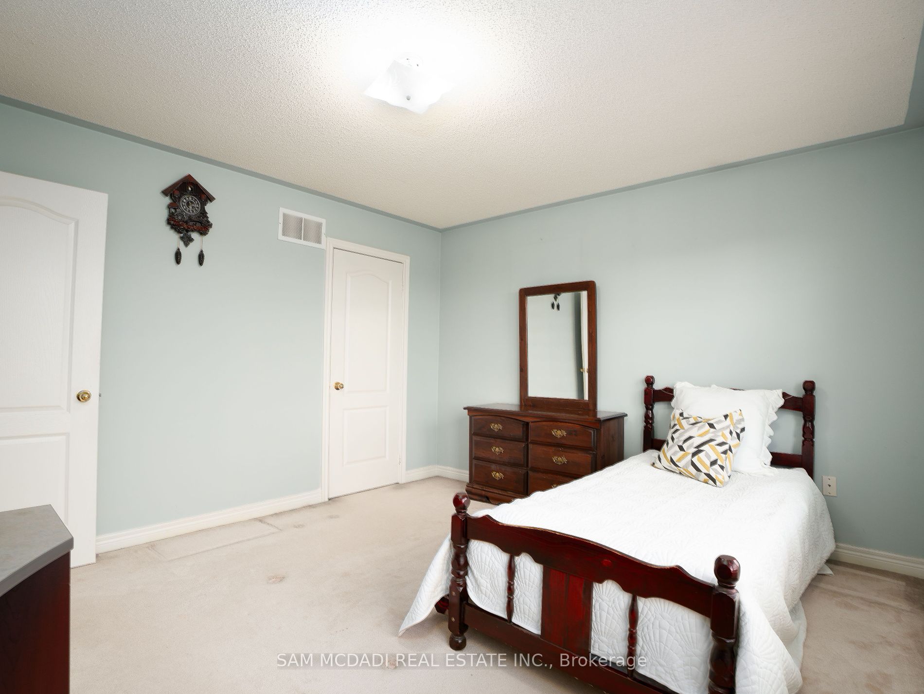 4903 Sebastian Dr