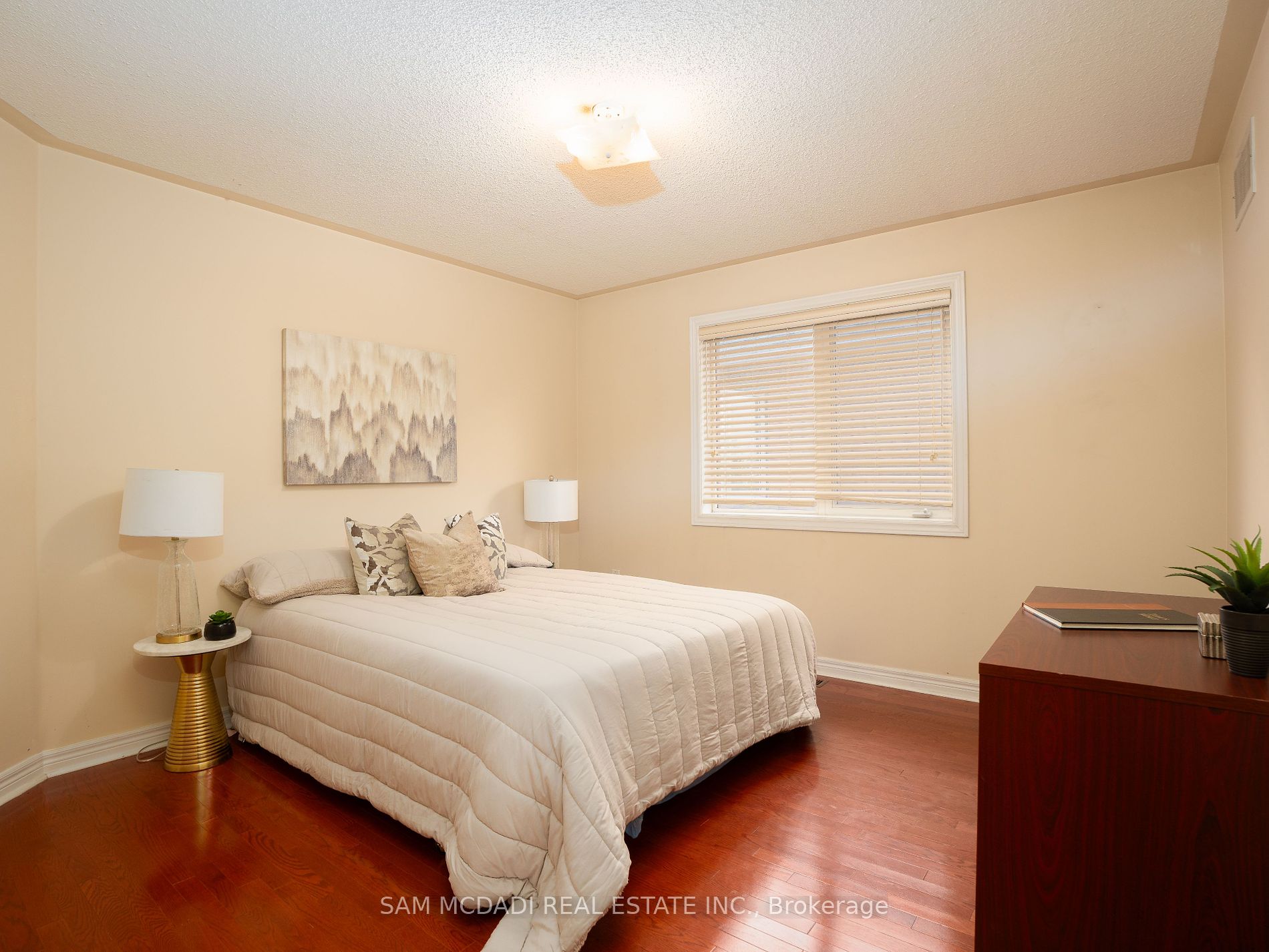 4903 Sebastian Dr