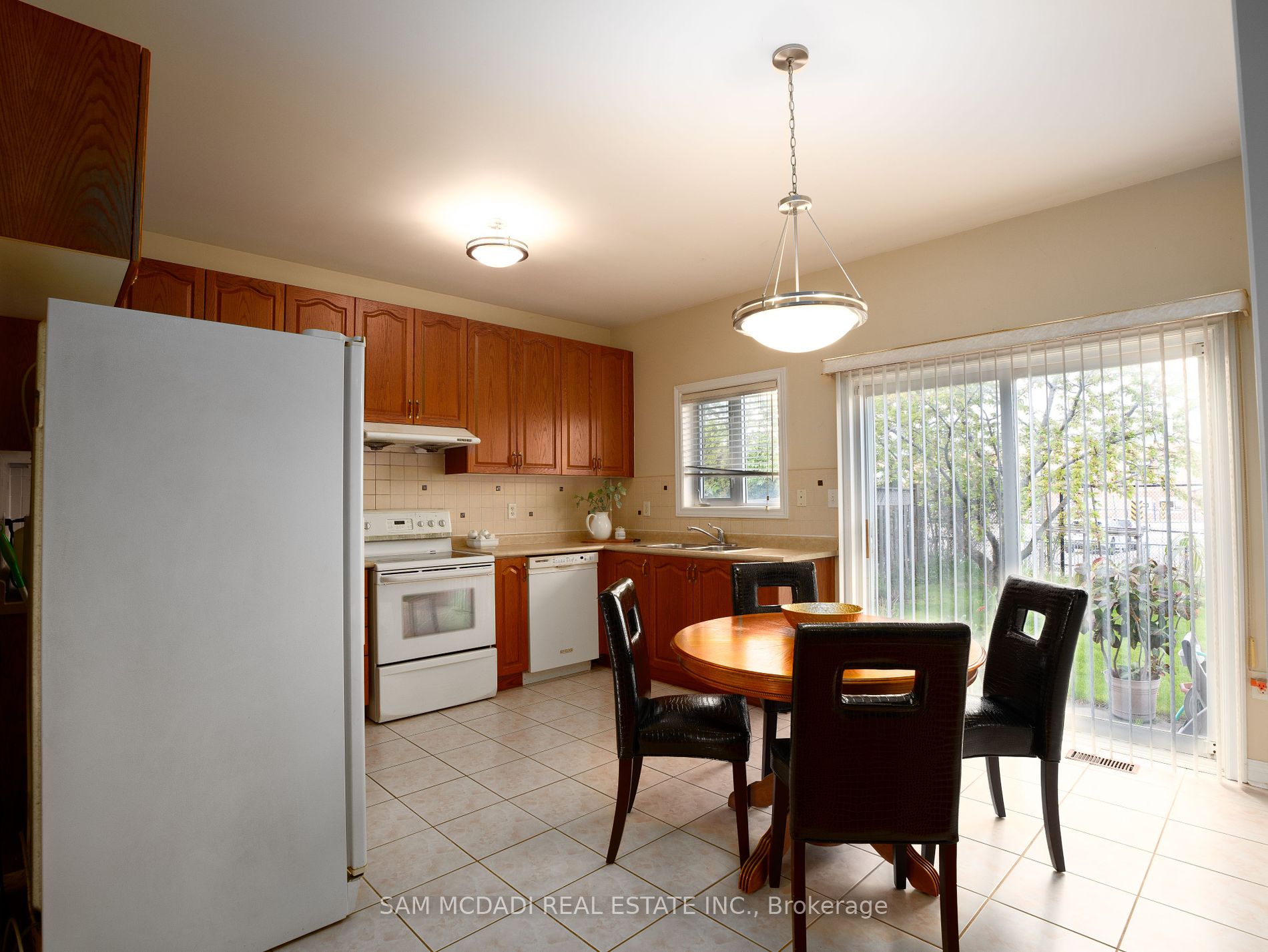 4903 Sebastian Dr