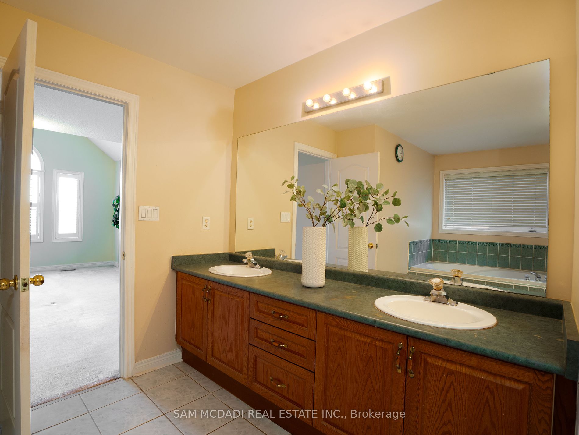 4903 Sebastian Dr