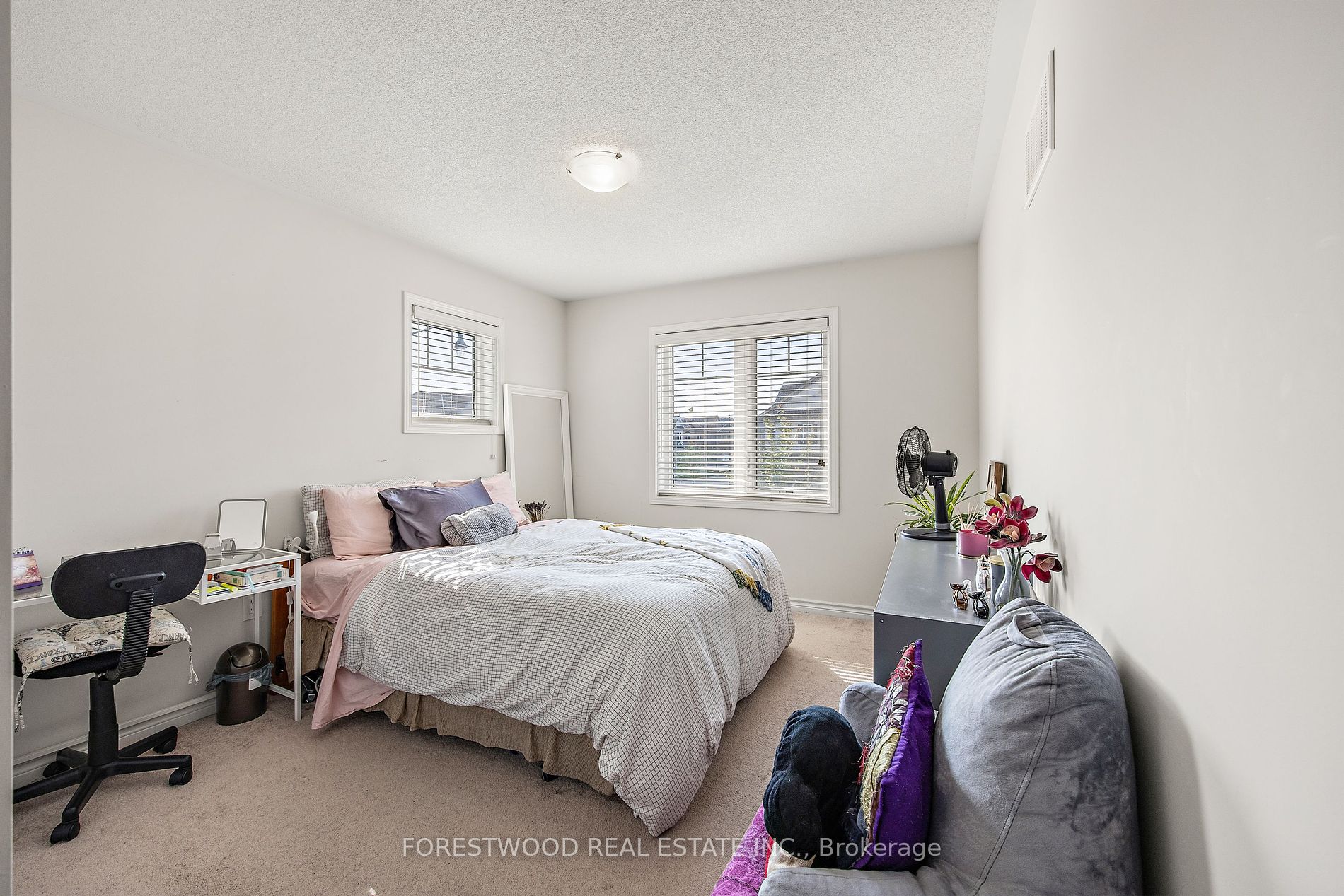 93 Enford Cres