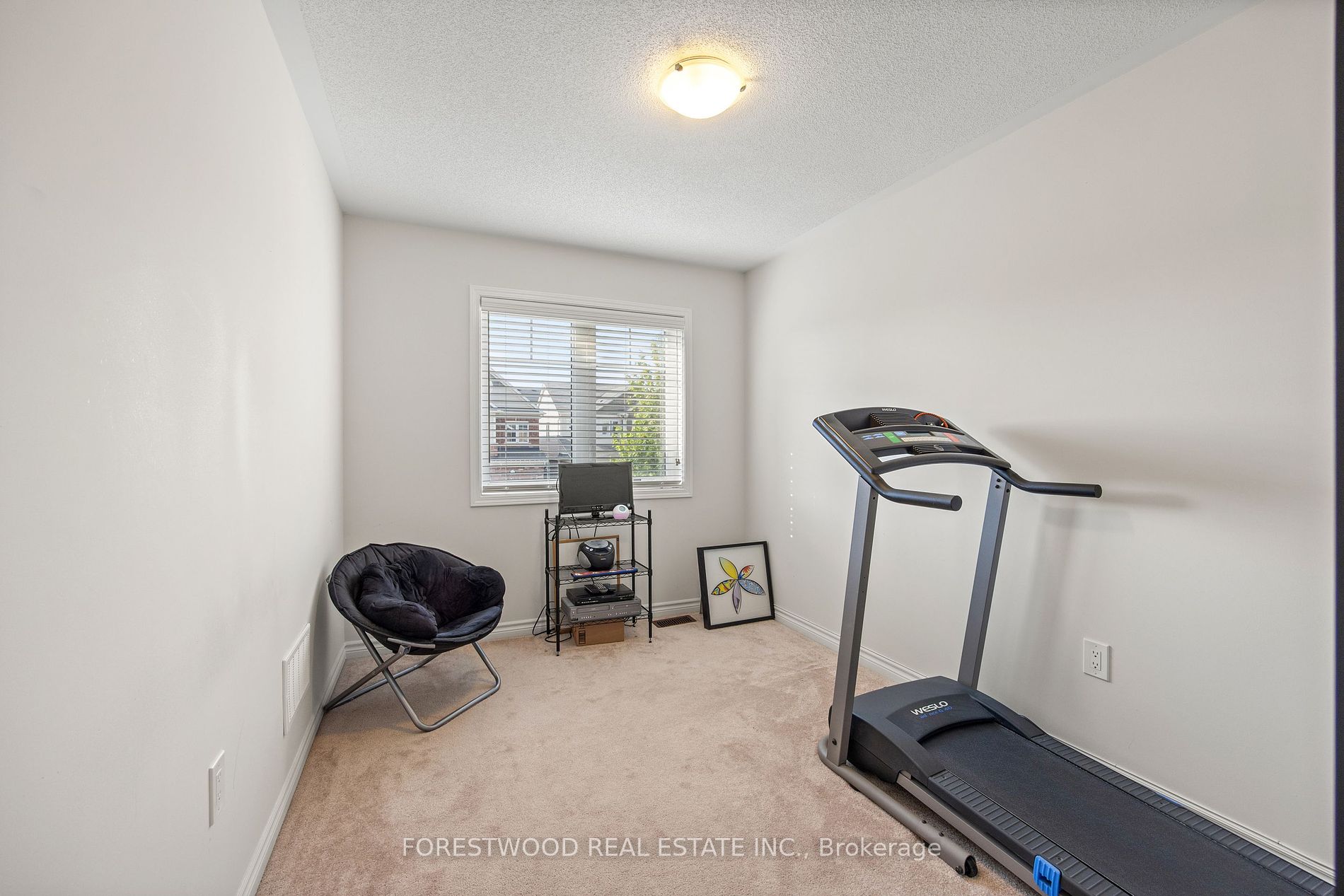 93 Enford Cres
