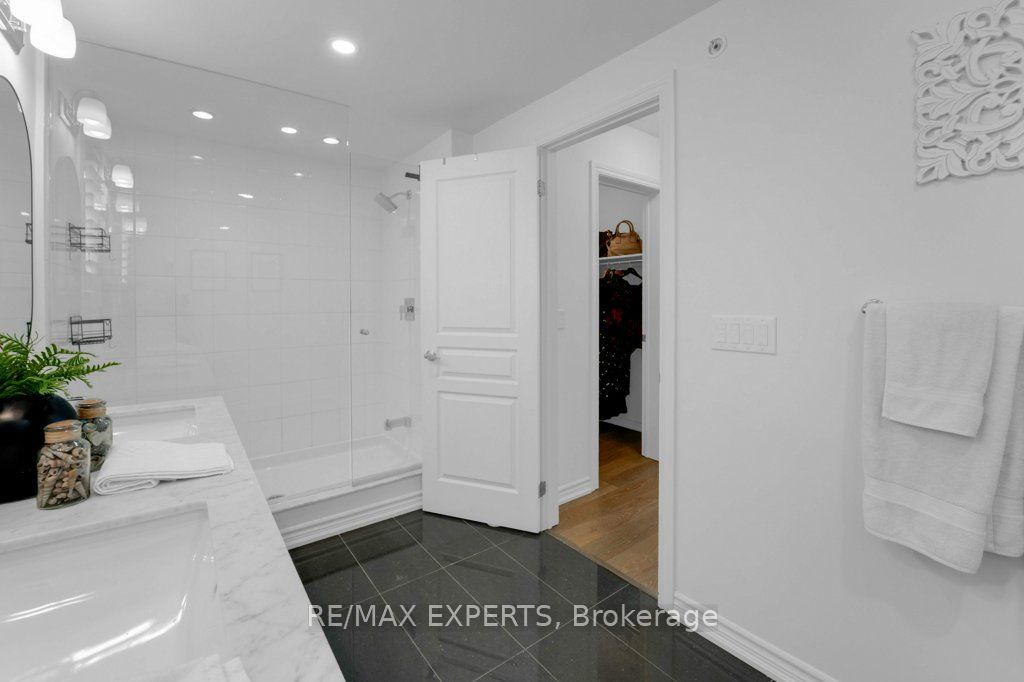 80 Eastwood Park Gdns, #1