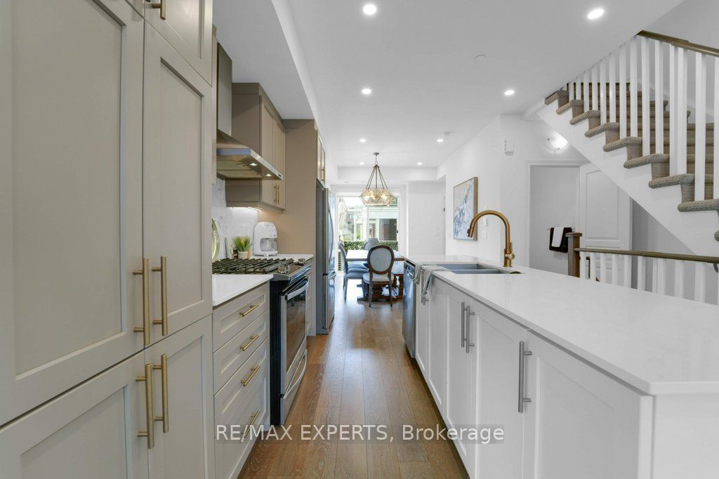 80 Eastwood Park Gdns, #1