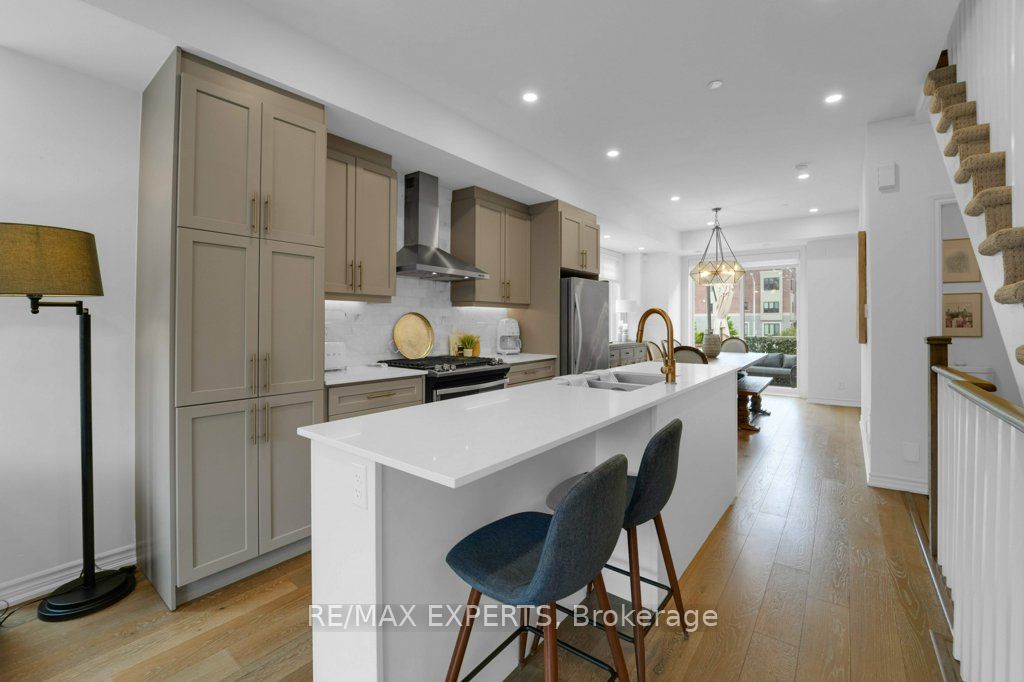 80 Eastwood Park Gdns, #1