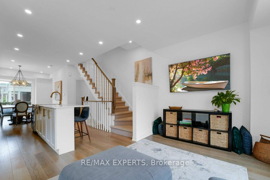 80 Eastwood Park Gdns, #1