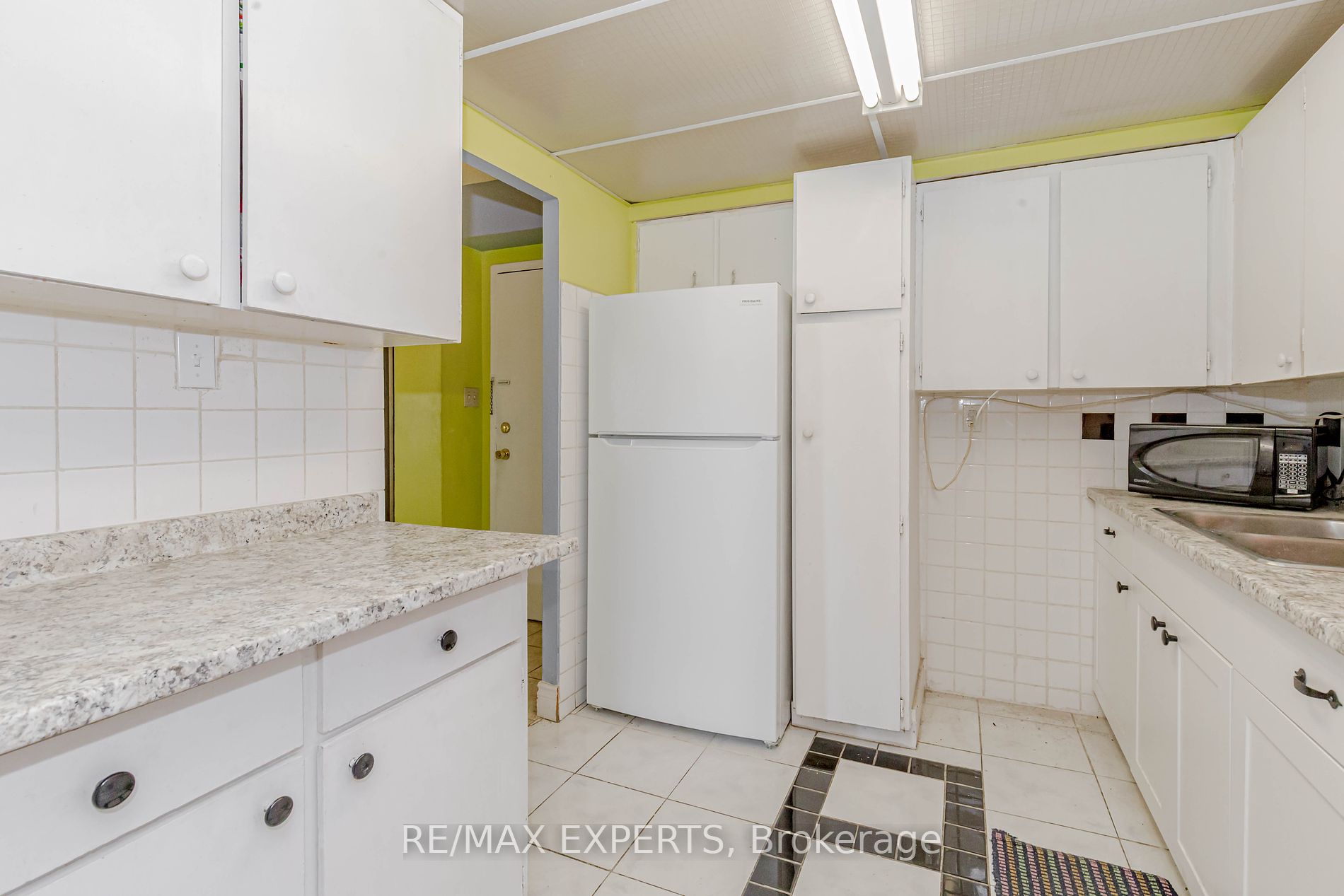 330 Dixon Rd, #1902